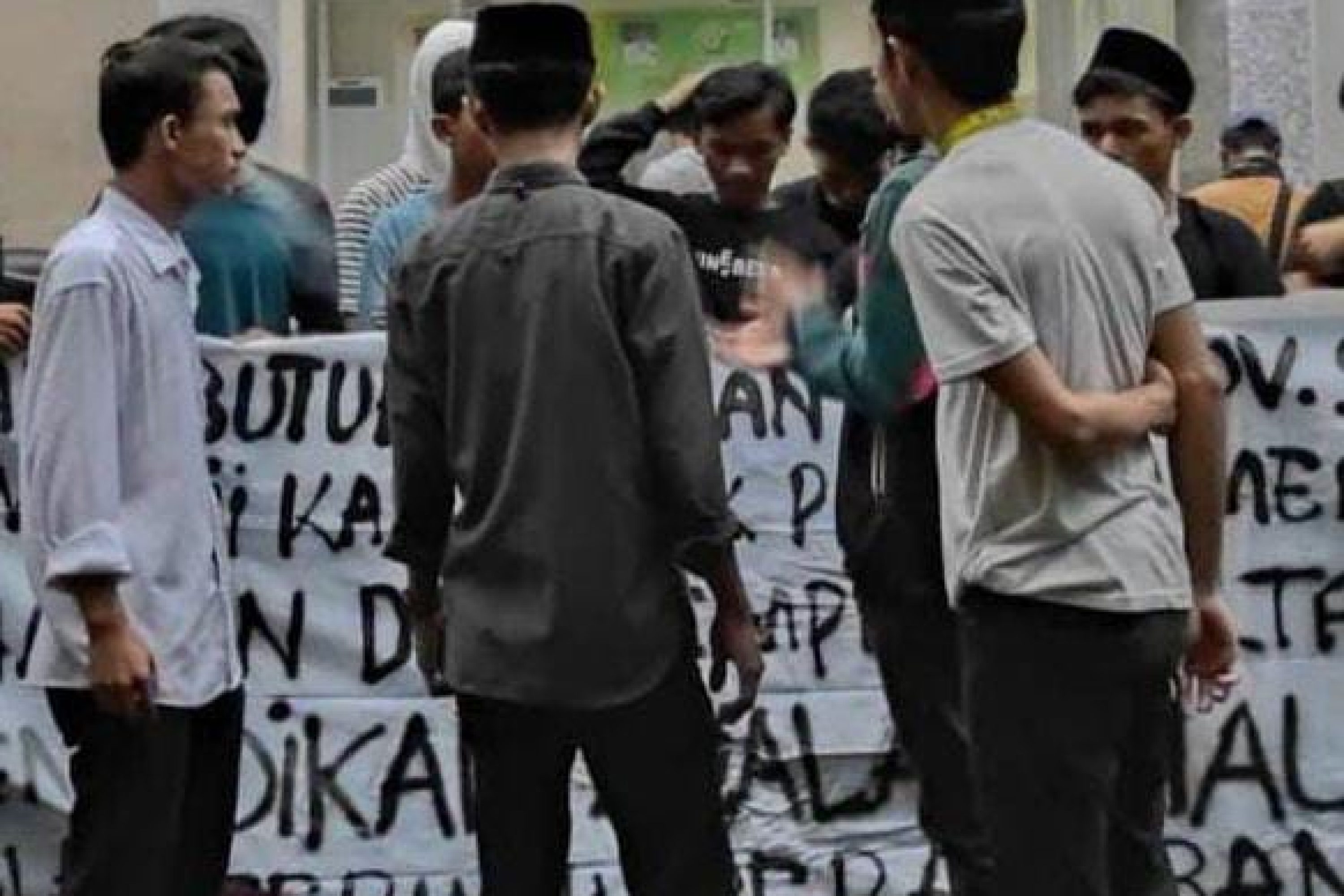 Tak Tepati janji, Pemuda 21 Sultra – Jakarta Duduki Mess Sultra di Jakarta.