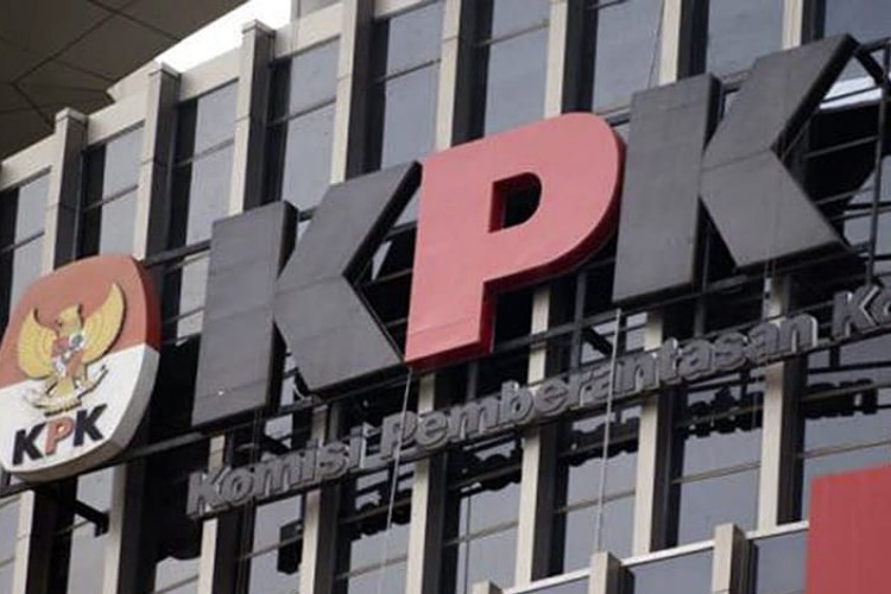 KPK Beringas di Daerah, tapi Jinak sama Kementerian Desa.