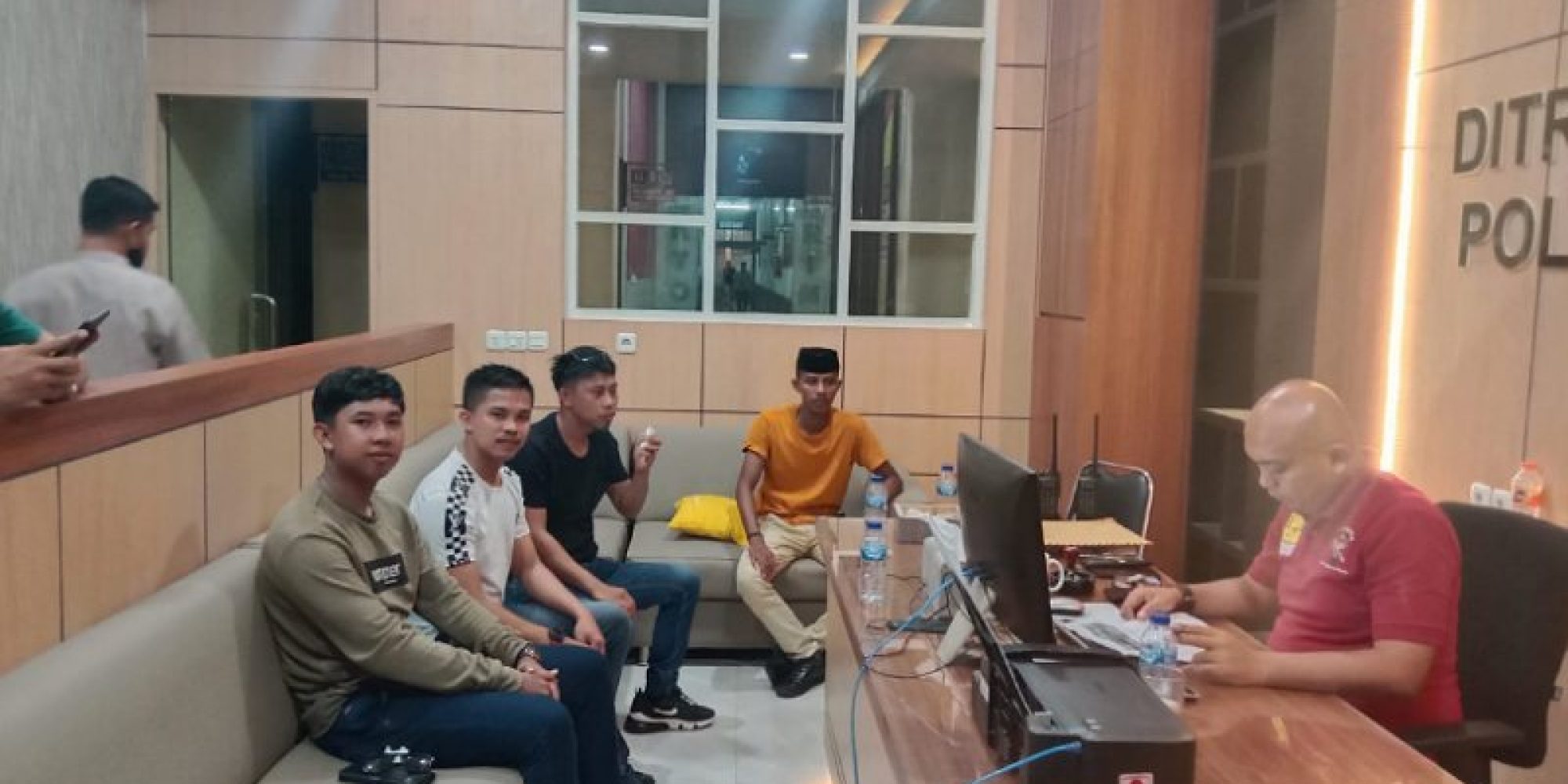 Terkait Dugaan Kejahatan PT. KKP di Konut, Konutara Gelar Demonstrasi di Kejati dan Polda Sultra