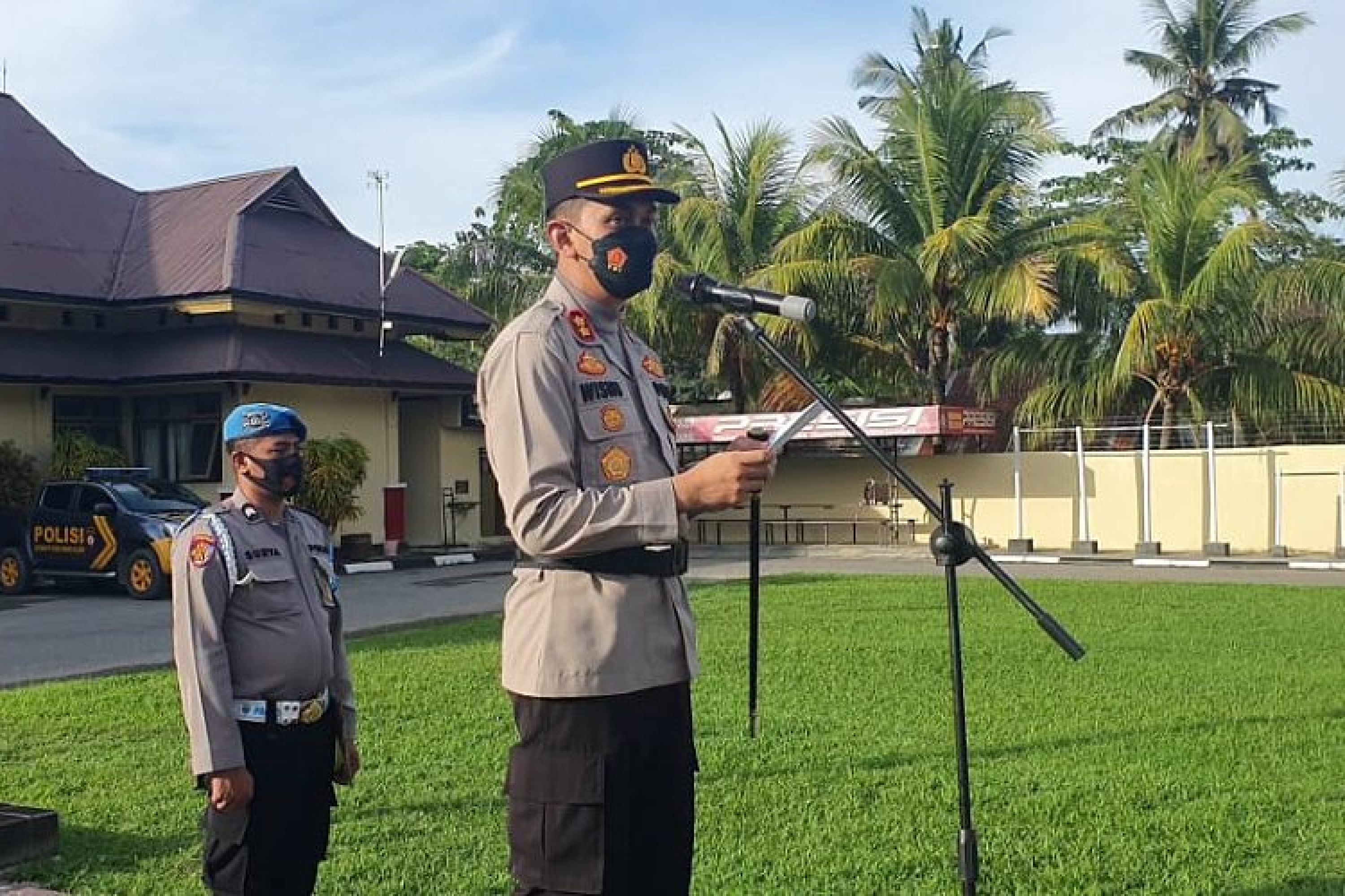 Kapolres Konsel Pimpin Apel Pergeseran Pasukan Pam Pilkades Serentak 2022