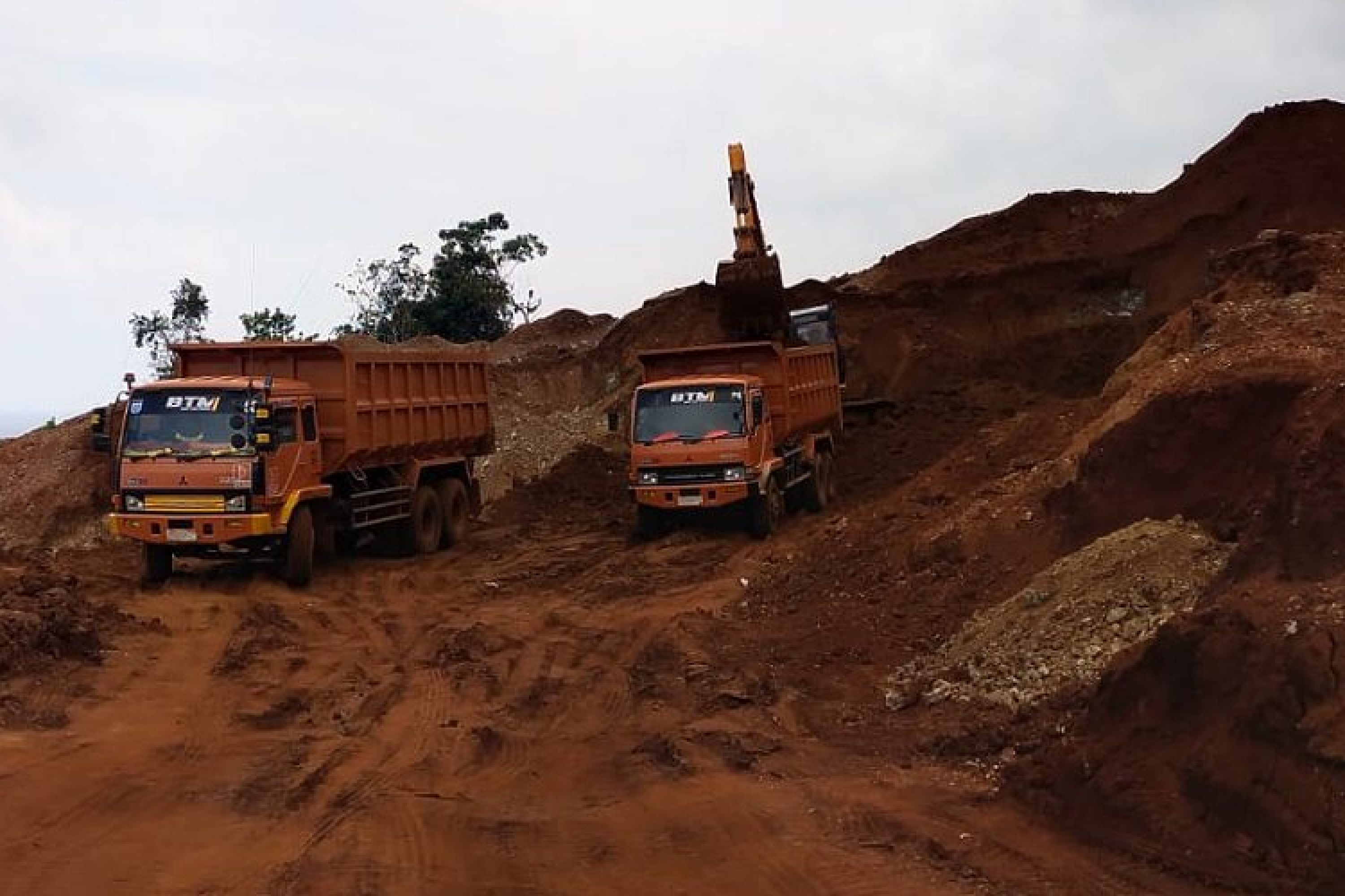 Selundupkan Ore Nikel dari Jety PT KSI, Kepala Kantor Unit Pelabuhan Wilayah III Kolaka Diduga Terlibat