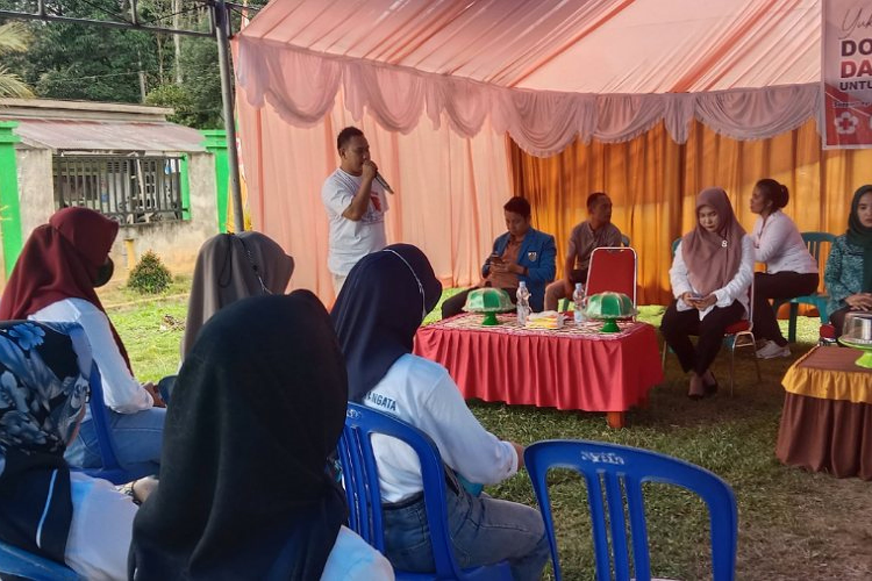 Peduli Sesama, Karang Taruna Kec. Angata Gelar Donor Darah dan Pengobatan Gratis