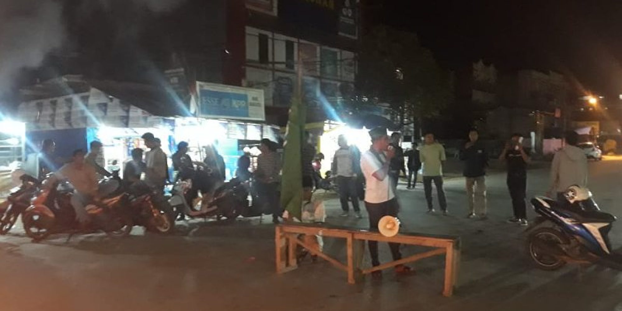 HMI Cabang Kendari Gelar Unras Terkait Penolakan Kenaikan Harga BBM Yang tidak logis