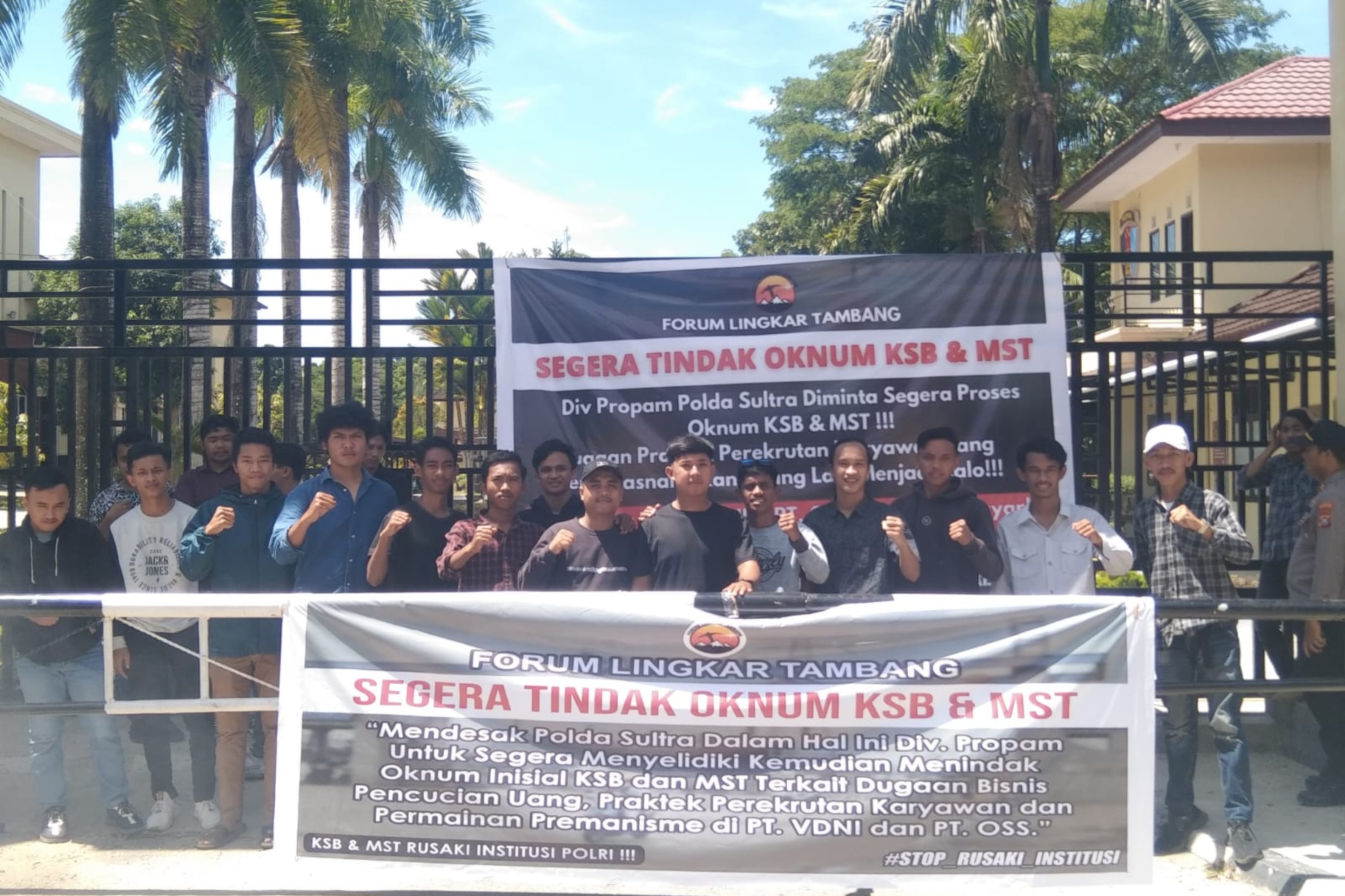 Masa Aksi Geruduk Polda Sultra, Mendesak Segera Memeriksa Oknum Inisial KSB dan MST Terkait Dugaan Money Loundry di PT VDNI & PT OSS