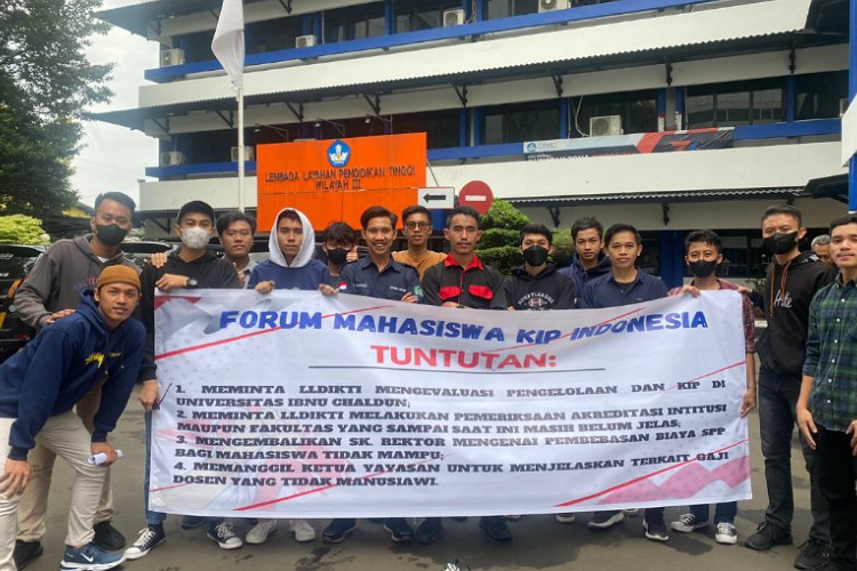 Forum Mahasiswa KIP Indonesia Adukan UIC Jakarta Ke LLDIKTI Wilayah III