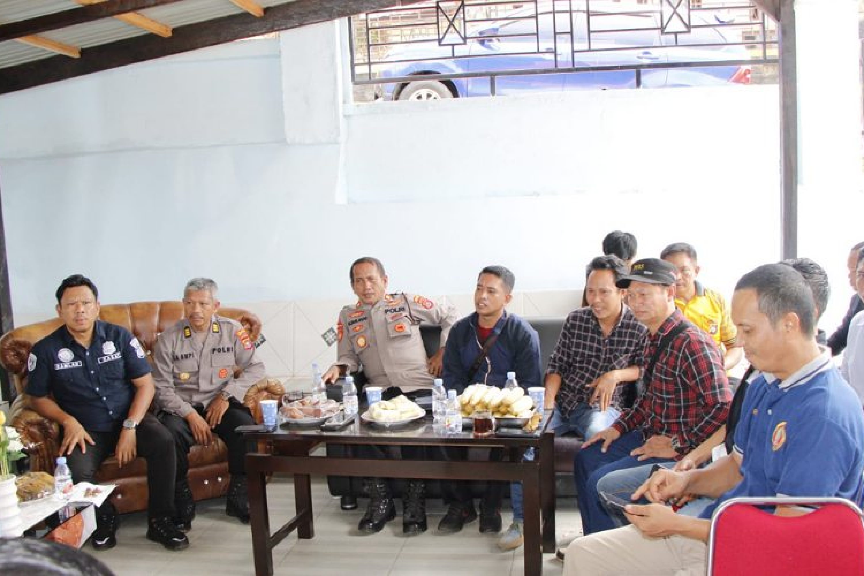 Peringati HPN Tahun 2023, Polres Konut Gelar Pertandingan Persahabatan Antara Bhyangkara Konut FC Dan Pers FC