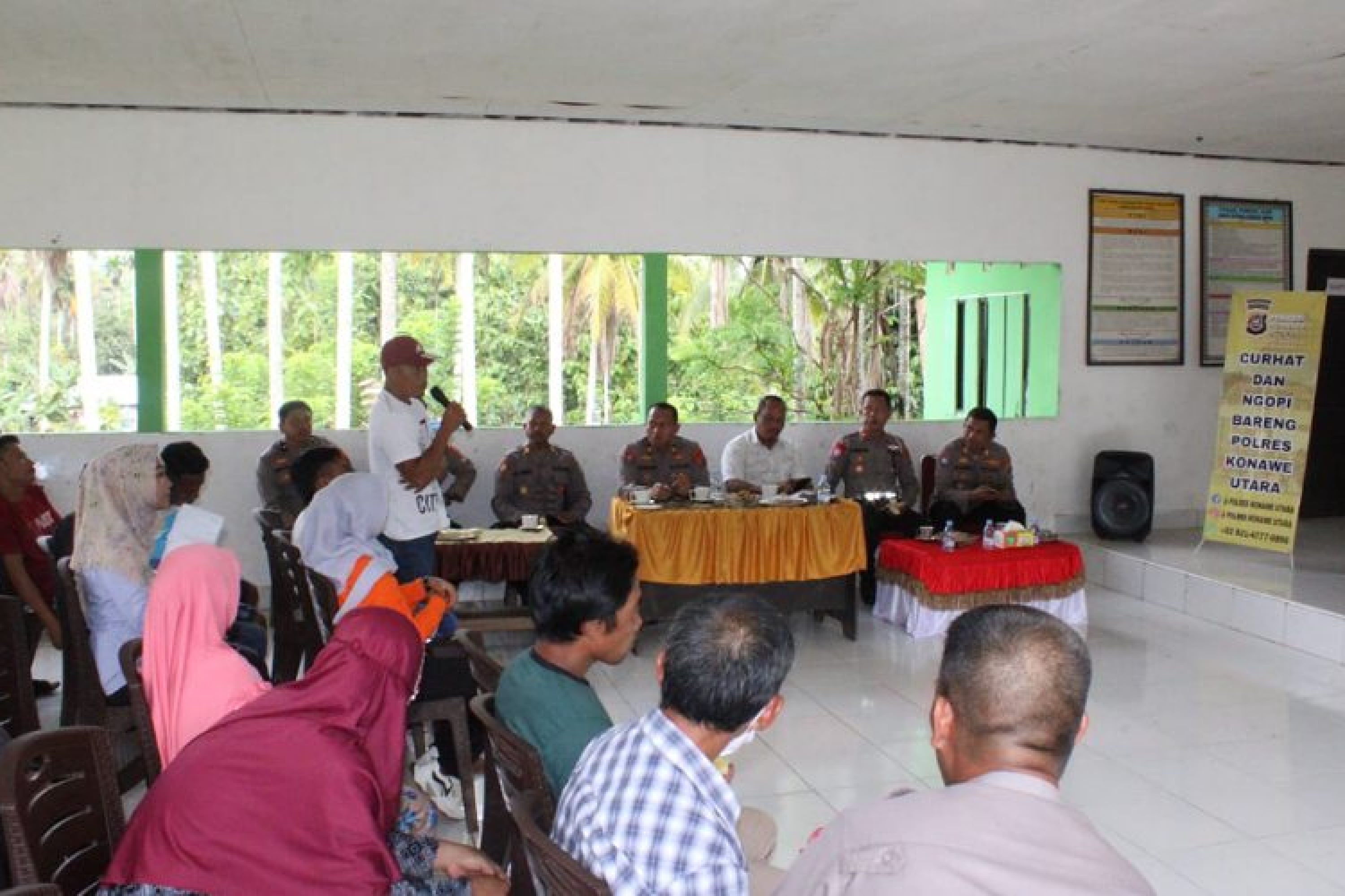 Serap Aspirasi Warga Desa Andedao  Kapolres Konut Gelar Jum’at  curhat  Dan Belanja Masalah Warga