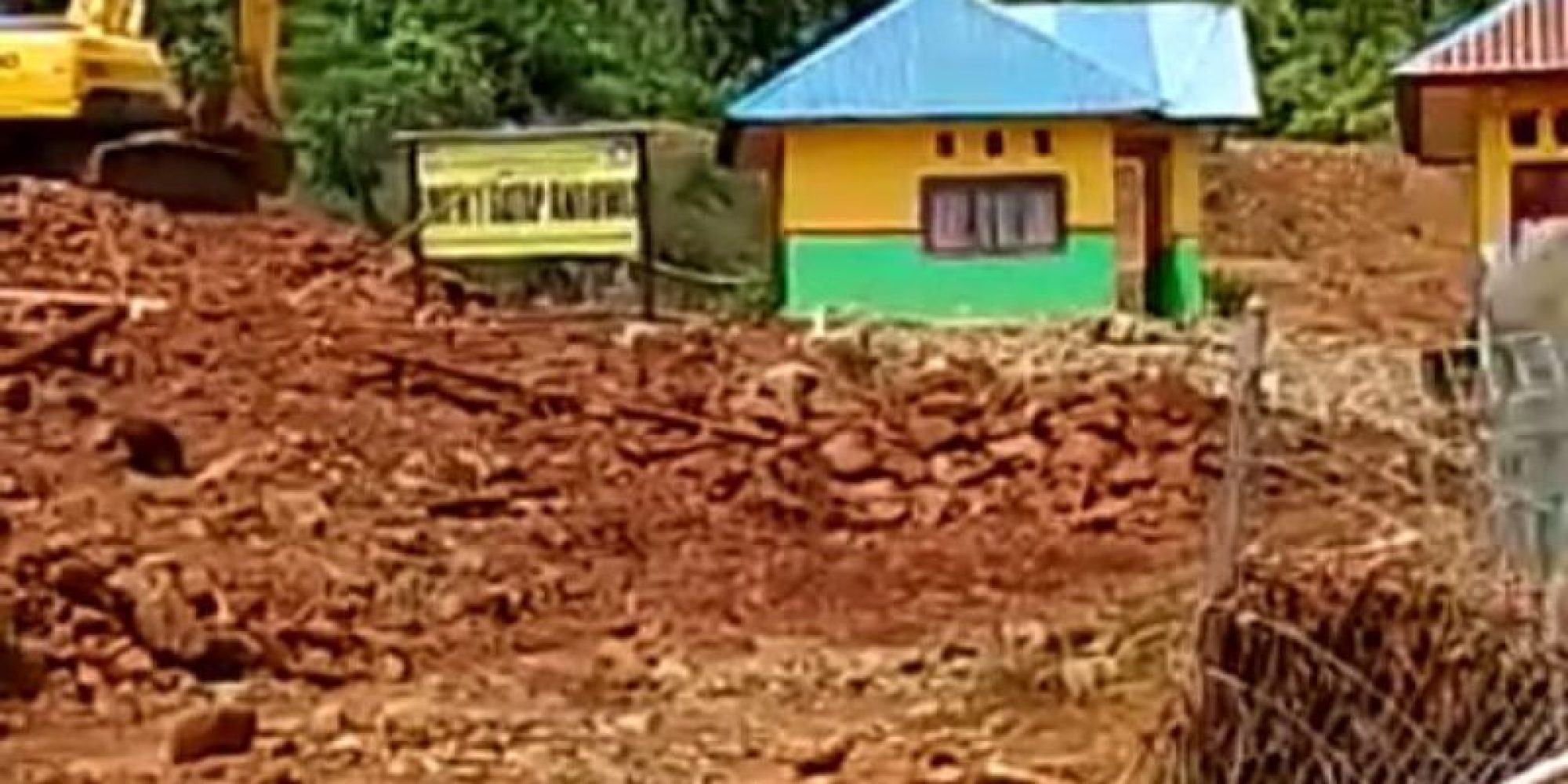 Sarana Pendidikan Rusak Parah Diduga Akibat Penambangan PT BNN