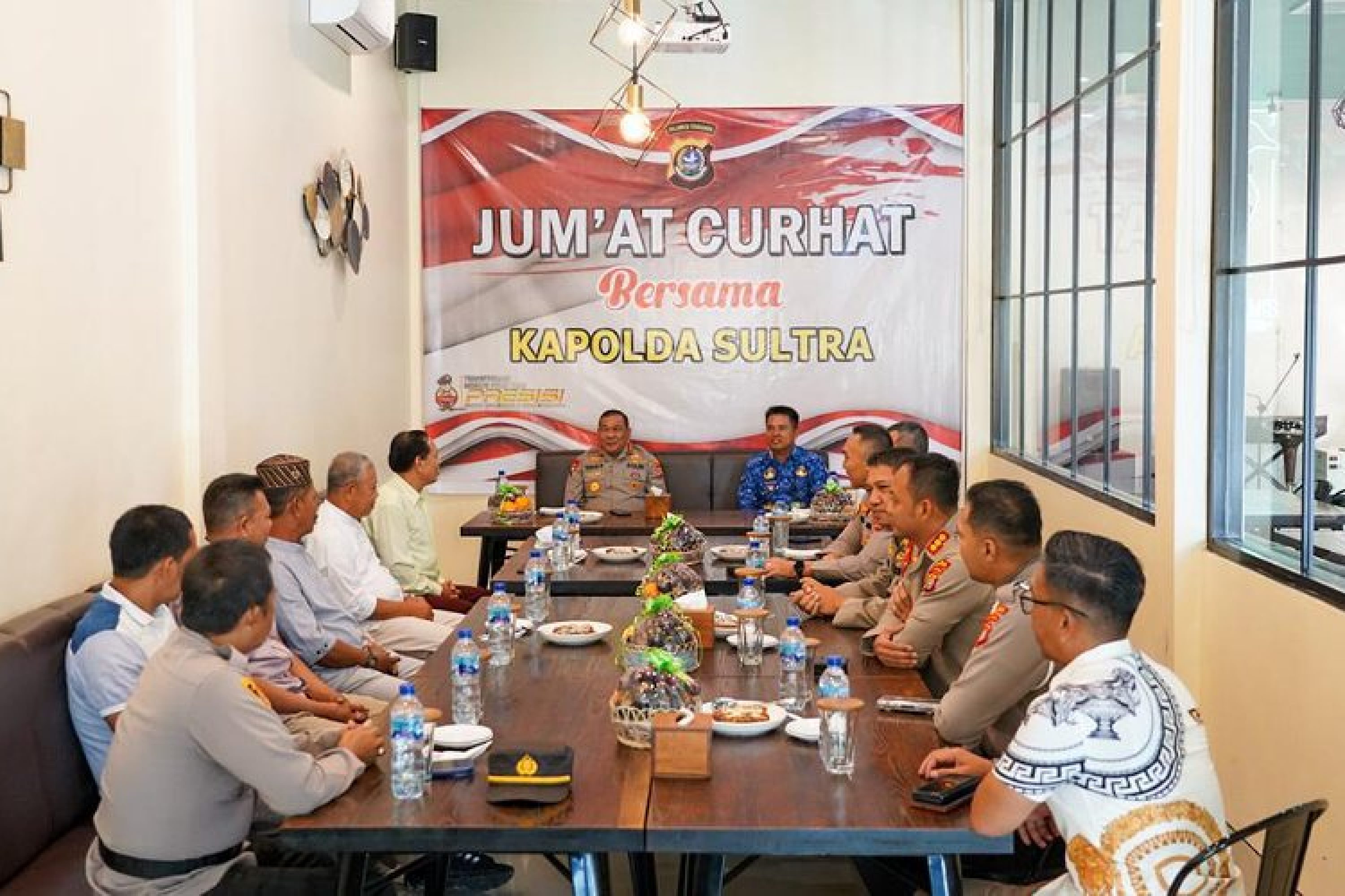 Warga Kelurahan Bende Berkesempatan Menyampaikan Langsung Keluh Kesah ke Kapolda Sultra Dalam Giat Jumat Curhat