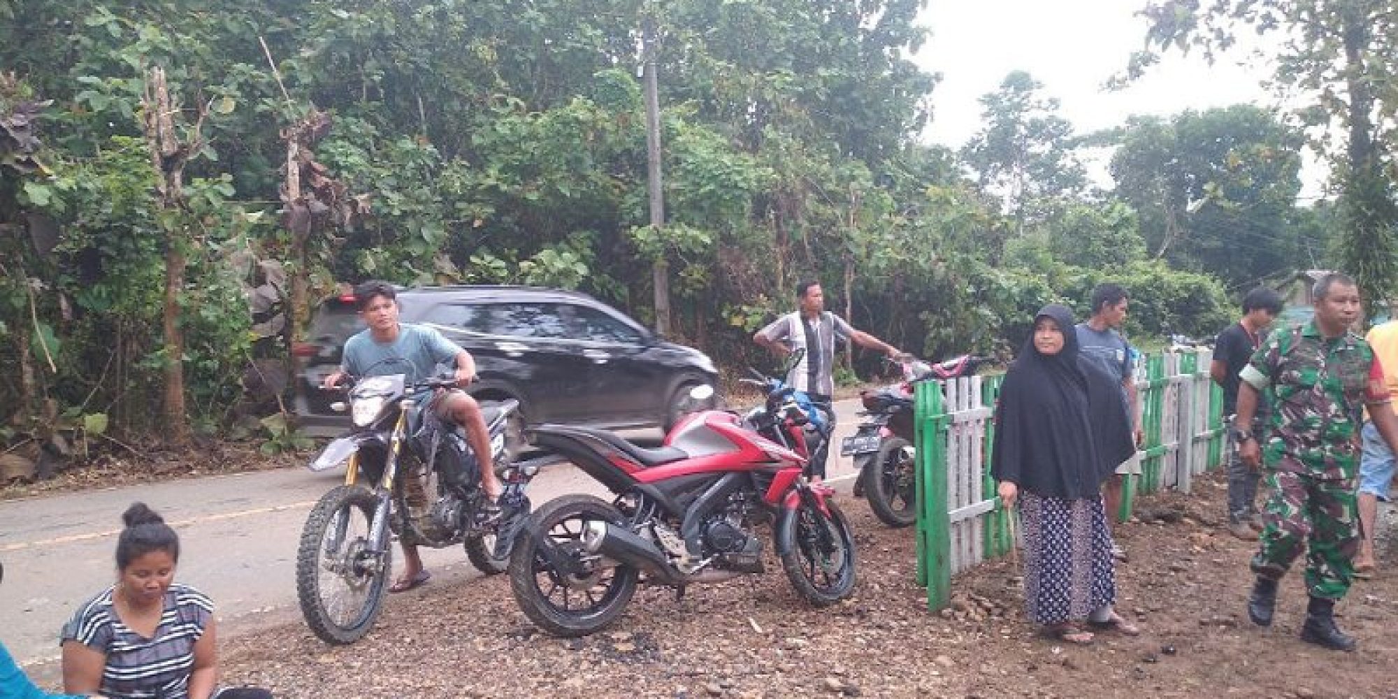 Babinsa Koramil 1430-02/Asera Ajak Warga Binaan Lakukan Kerja Bakti sosial