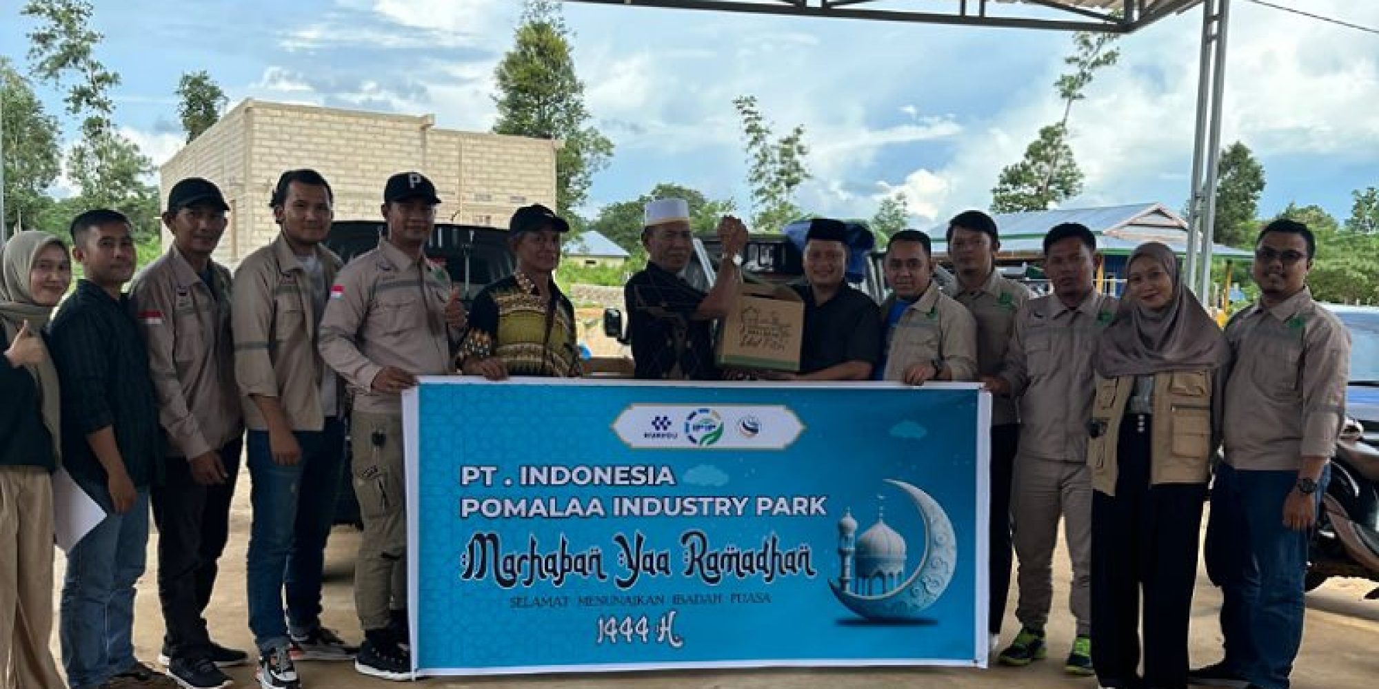 Berkah Ramadhan, PT. IPIP Bagikan Sembako di 3 Desa
