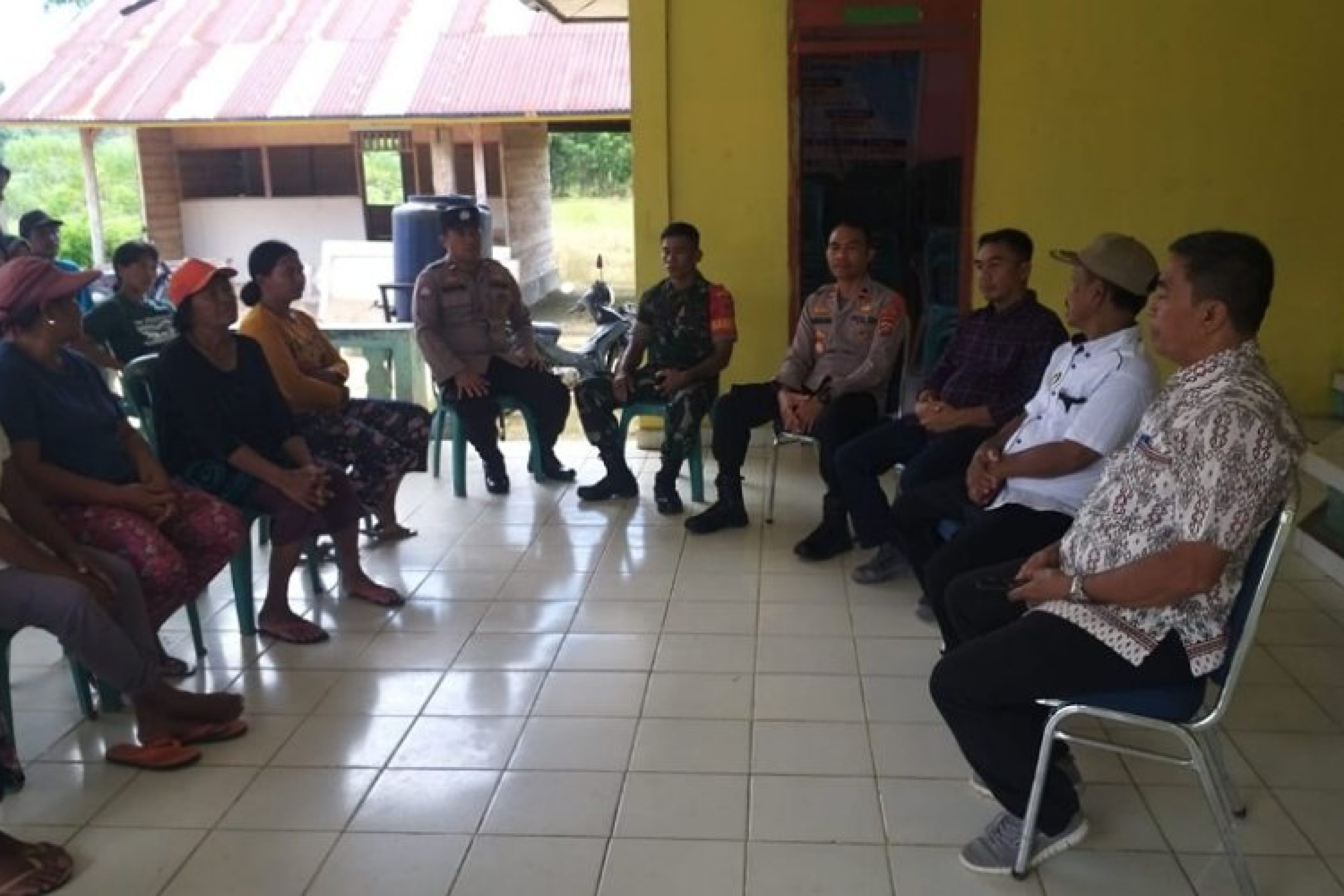 Giat Curhat Bersama Warga, Kapolsek Mowila, Ipda Komang Budayana, SH Ajak Masyarakat Agar Ronda Malam