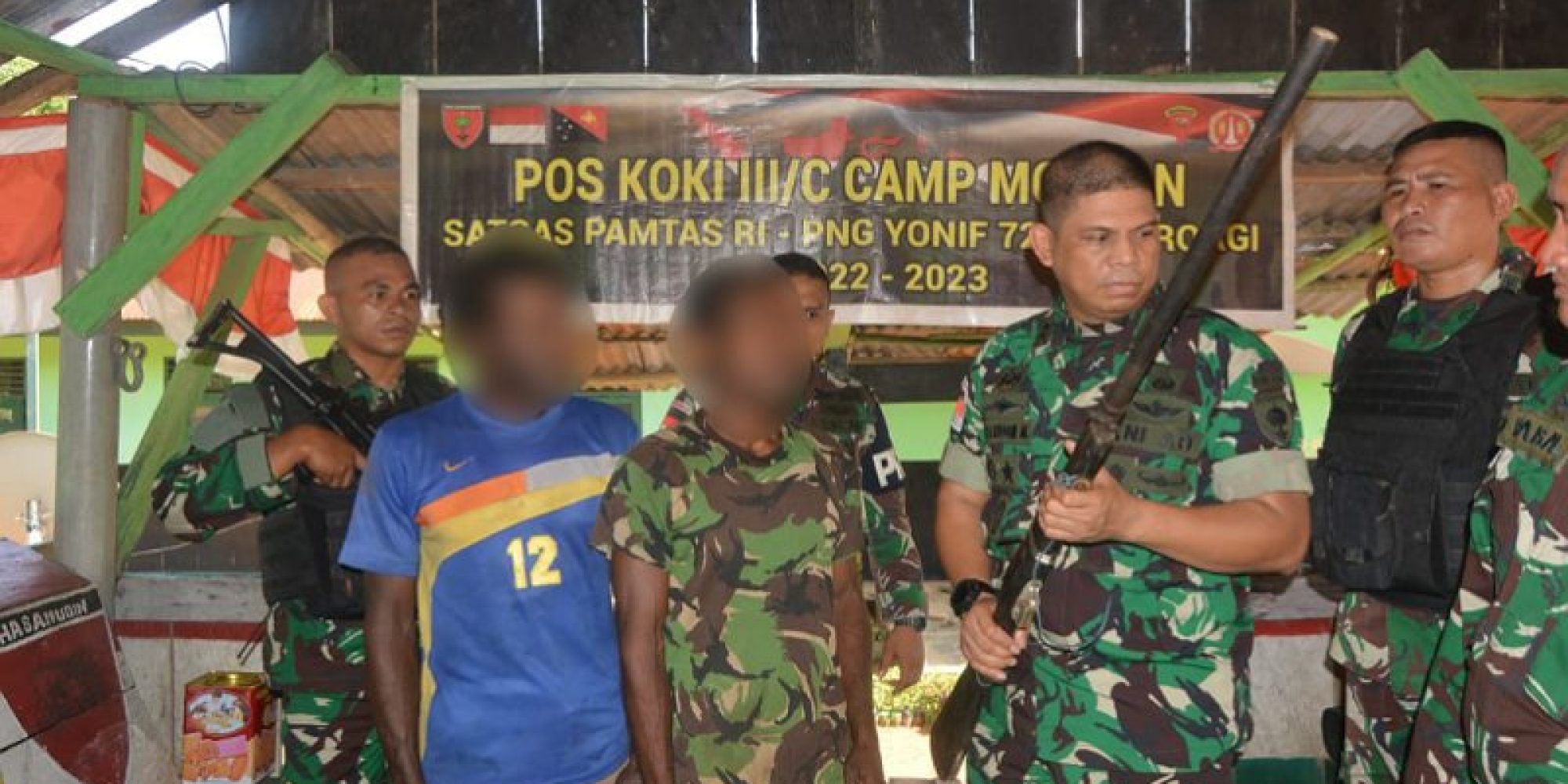 Baik-baik Dengan Rakyat, Satgas Yonif 725/Woroagi Kembali Terima Penyerahan Senjata Api