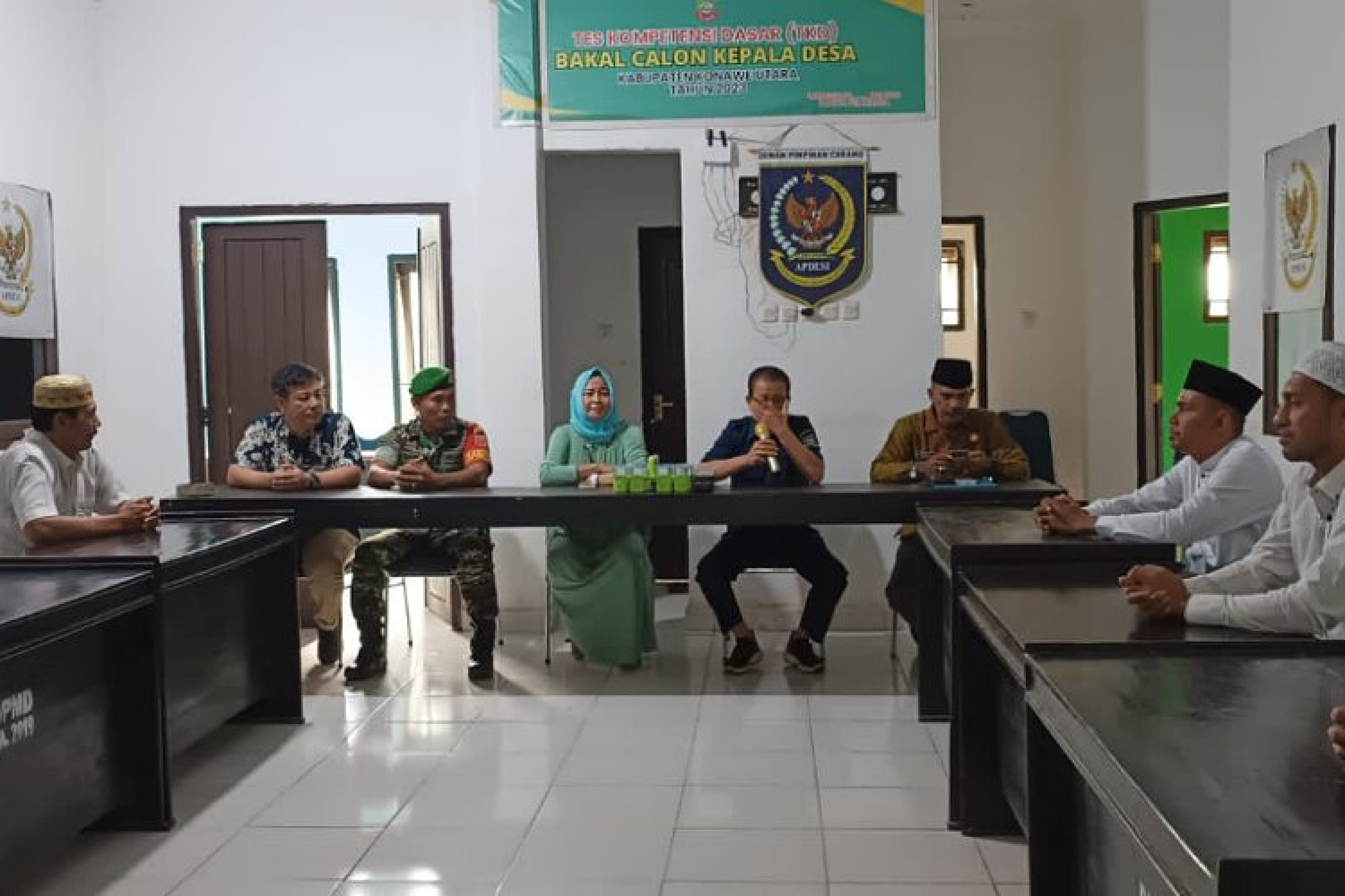 DPMD Konut Lakukan Tes Kompetensi Dasar Enam Calon Kades Mandiodo