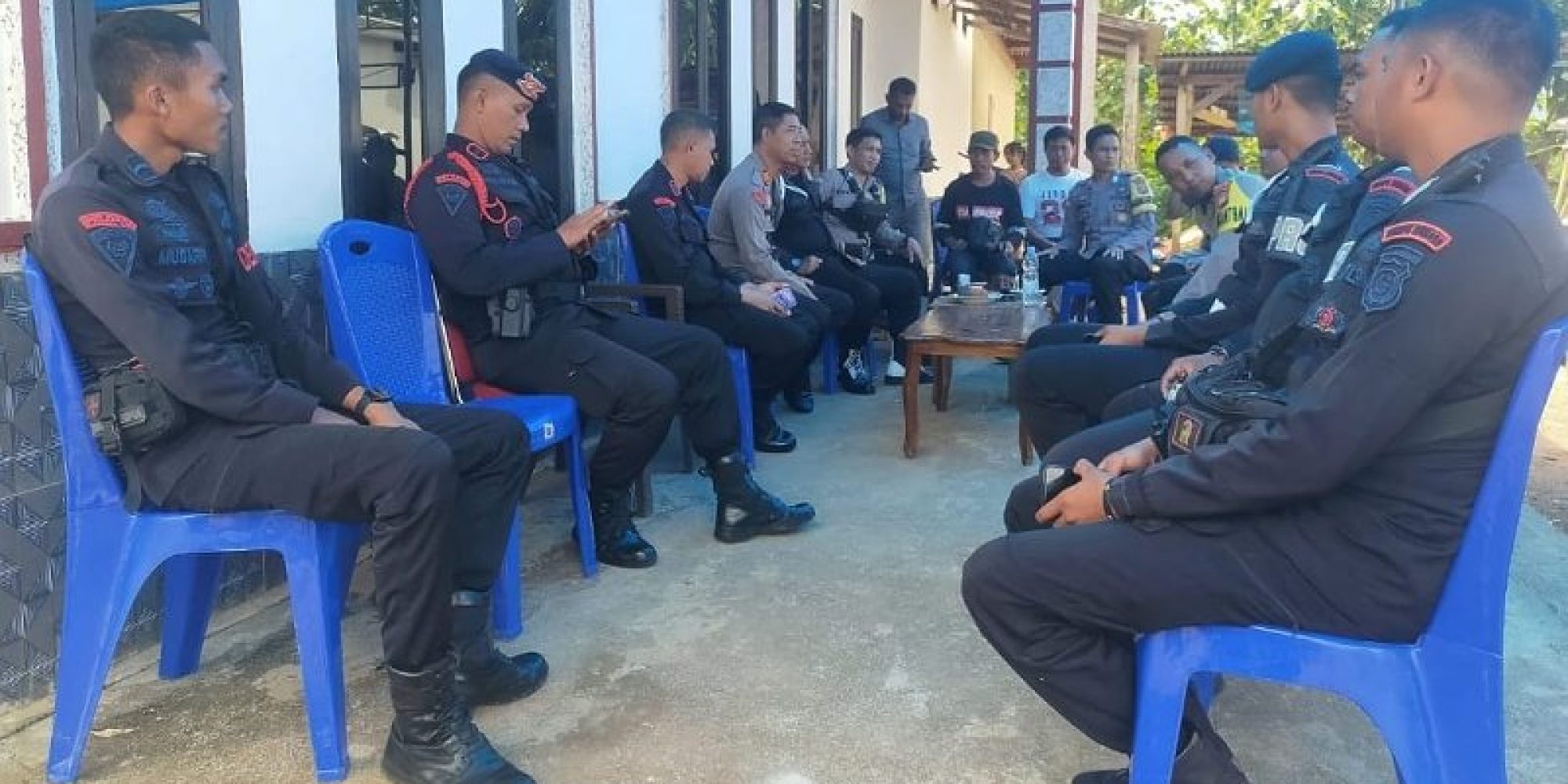Jelang Pilkades 27 Mei, Kapolres Konut Laksanakan Jum’at Curhat Di Desa Amolawe Kecamatan Andowia