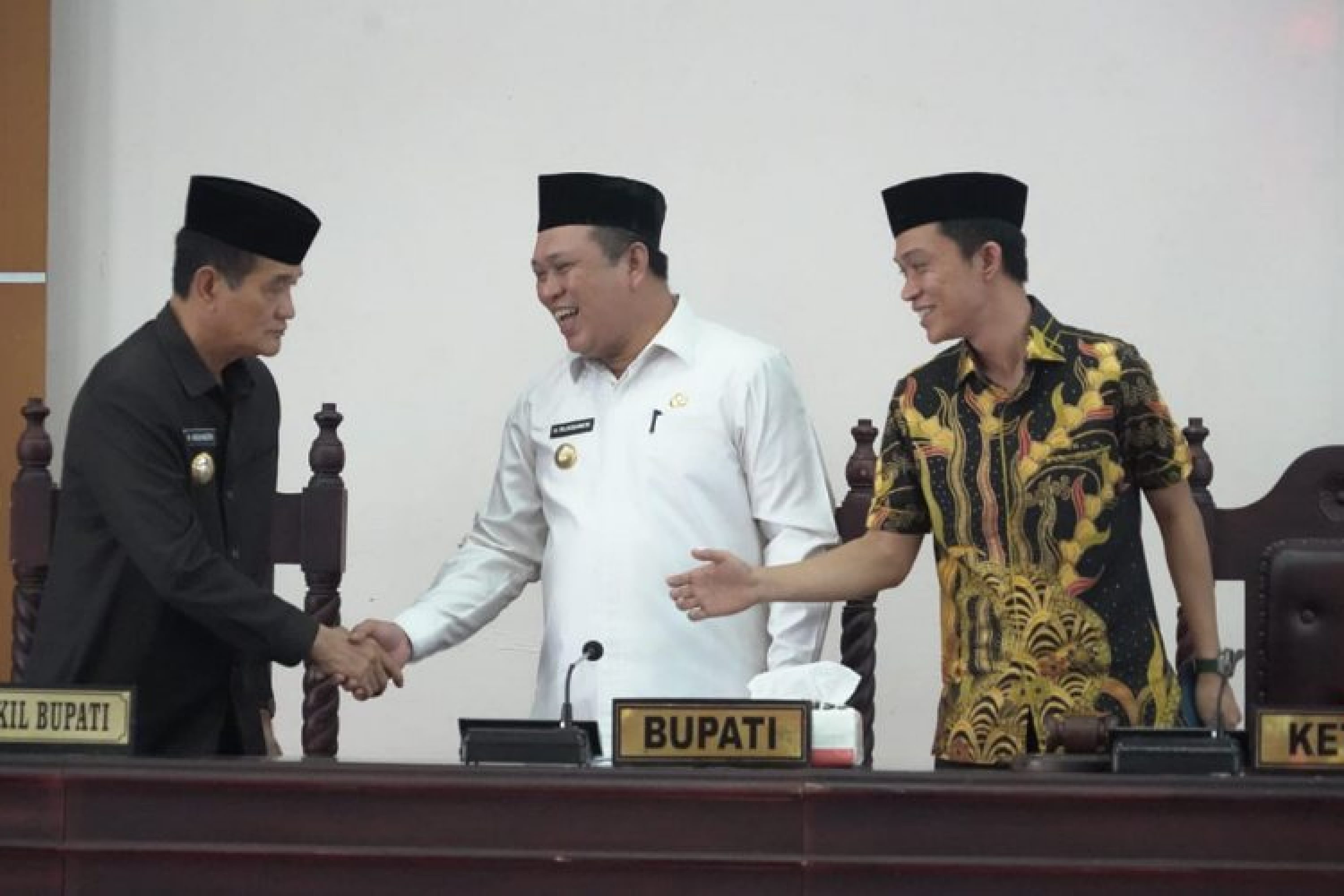 Ketua DPRD Konut Pimpin Rapat Paripurna Penyampaian Raperda Pertanggung jawaban Pelaksanaan APBD Konut TA 2022