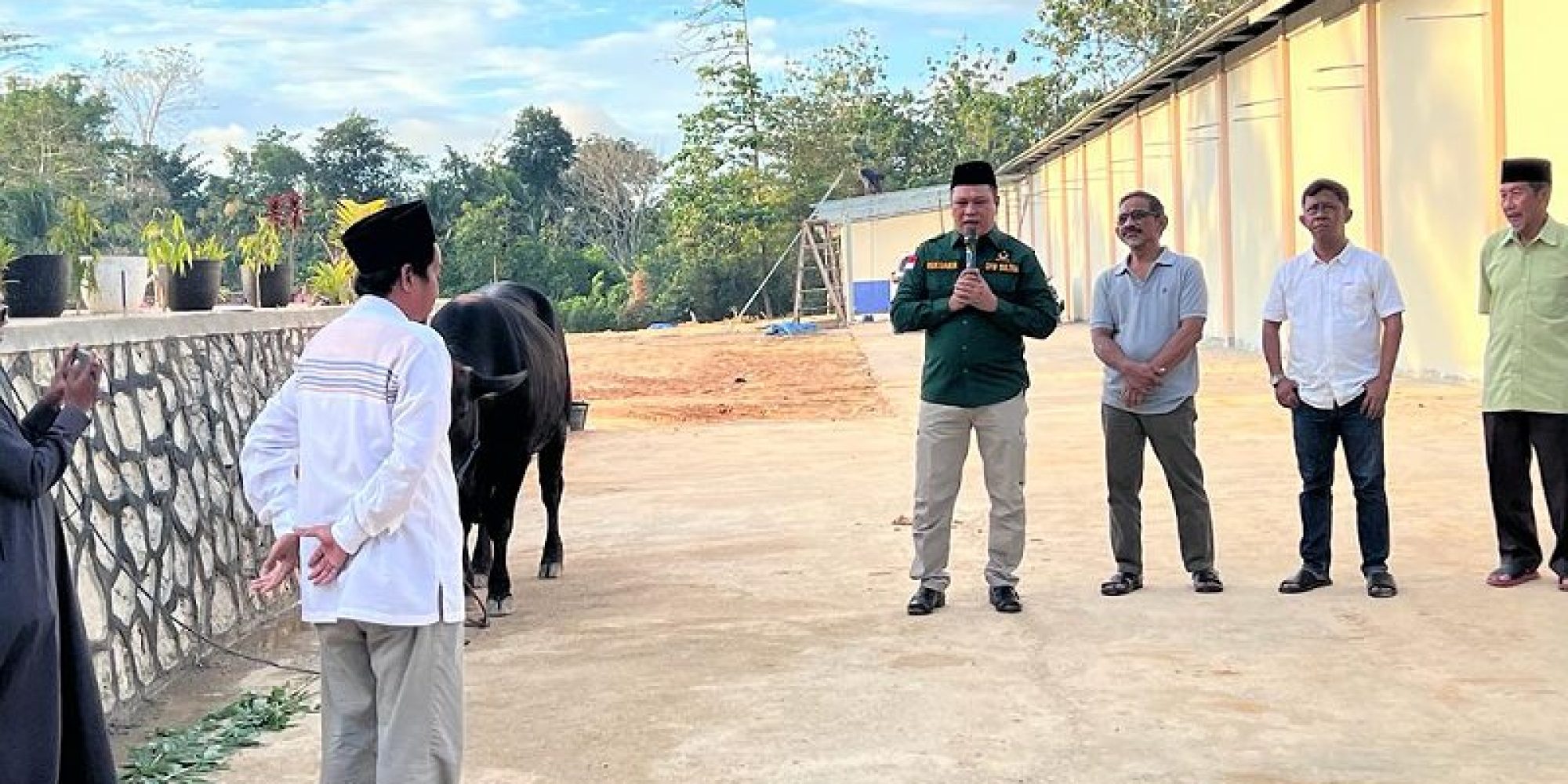 Jelang Hari Raya idul Adha DPW PBB Sultra salurkan Satu Ekor Sapi Kurban Di Ponpes Baitul Qur’an Al Askar Andunohu