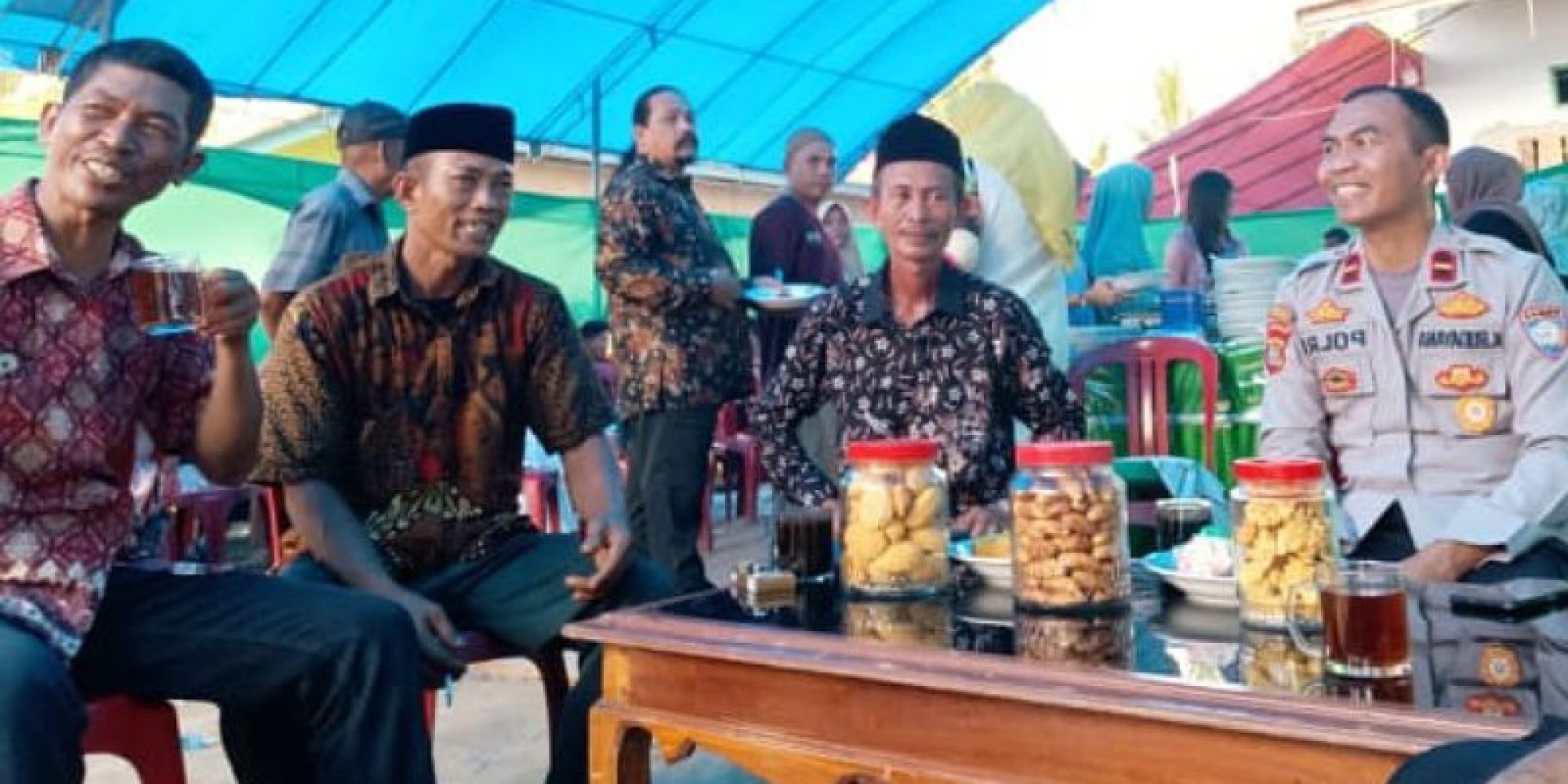 Ciptakan Situasi Kamtibmas Yang Kondusif Menjelang Pemilu 2024, Kapolsek Mowila Hadiri Pementasan Kuda Lumping Di Desa Wonua Monapa