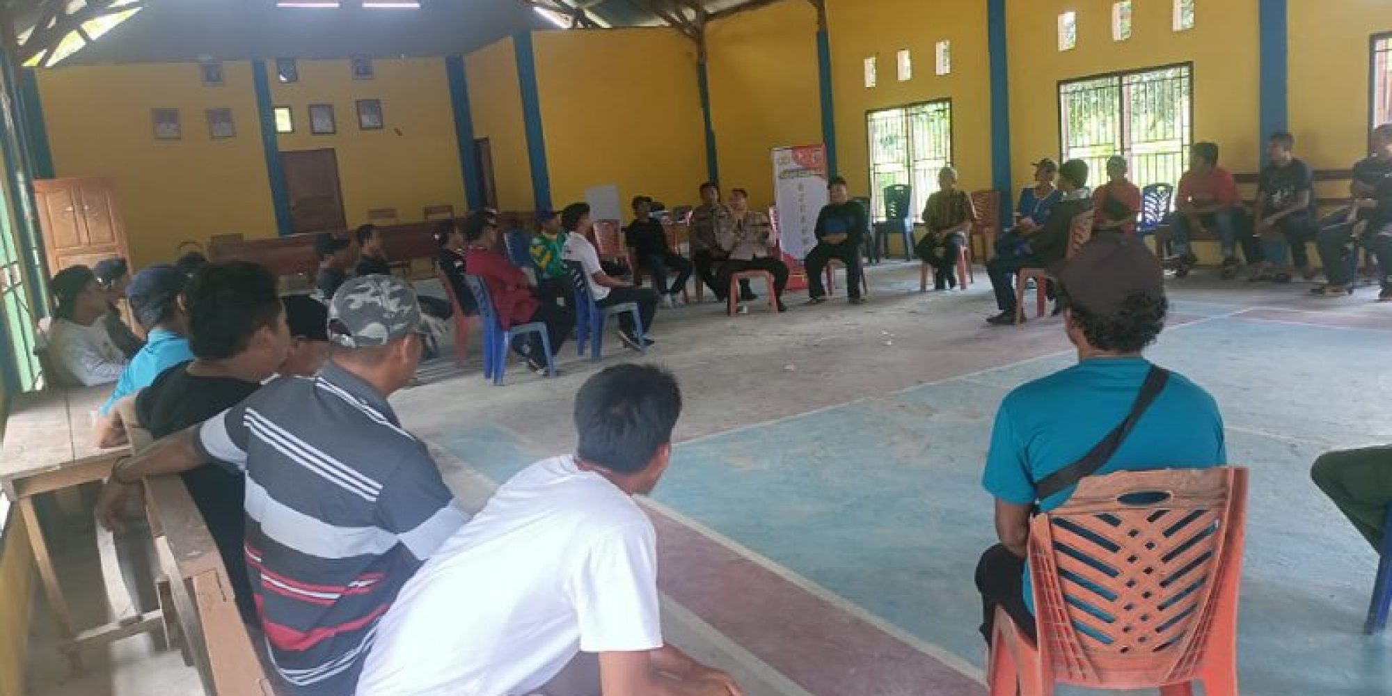 Curhat Dan Ngopi Bareng Polsek Mowila, Warga Masih Keluhkan Ternak Liar dan Knalpot Bogar