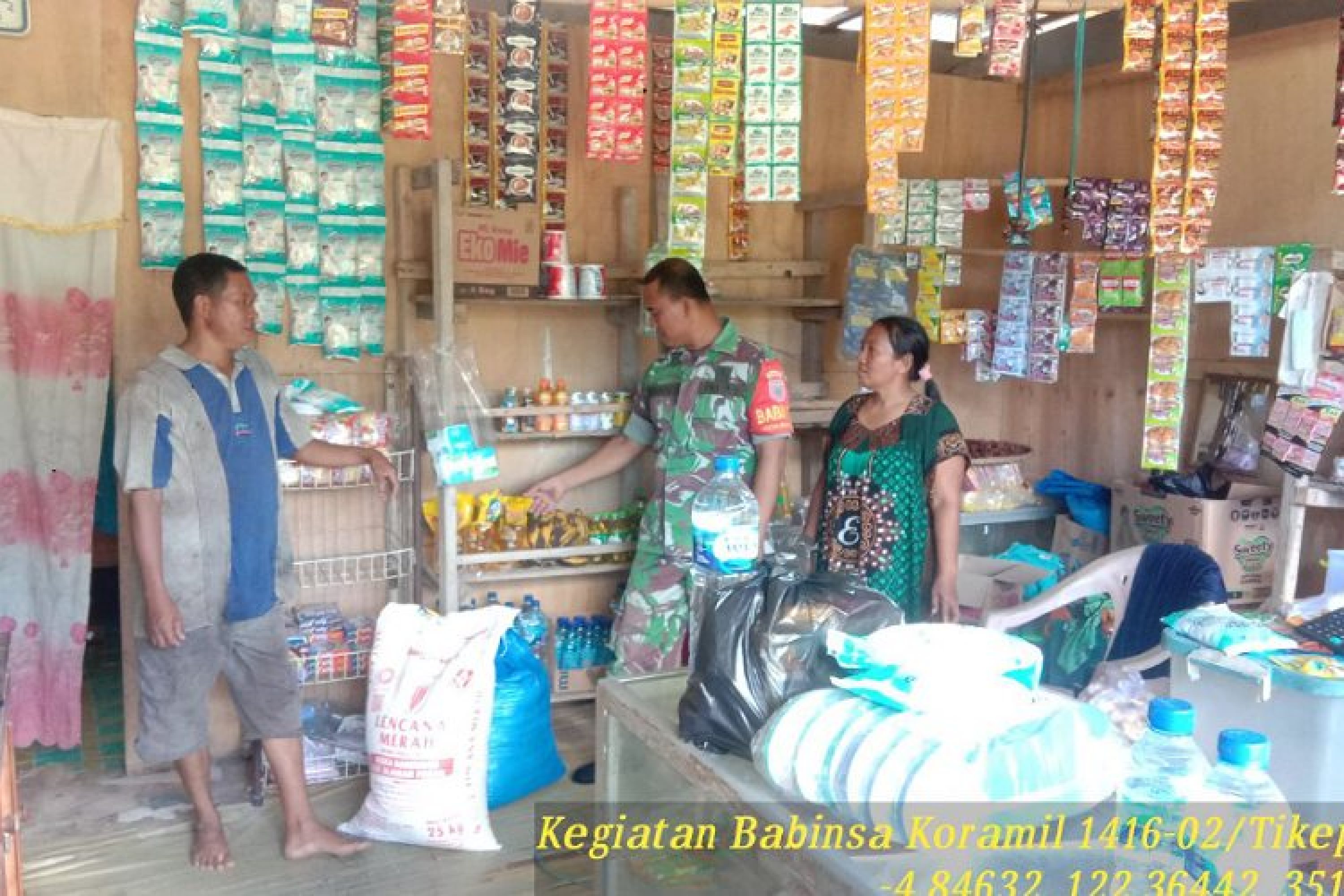 Pantau Harga Sembako, Babinsa Koramil 1416-02/Tikep Kunjungi Kios Salah Satu Pedangan Untuk Cek Harga