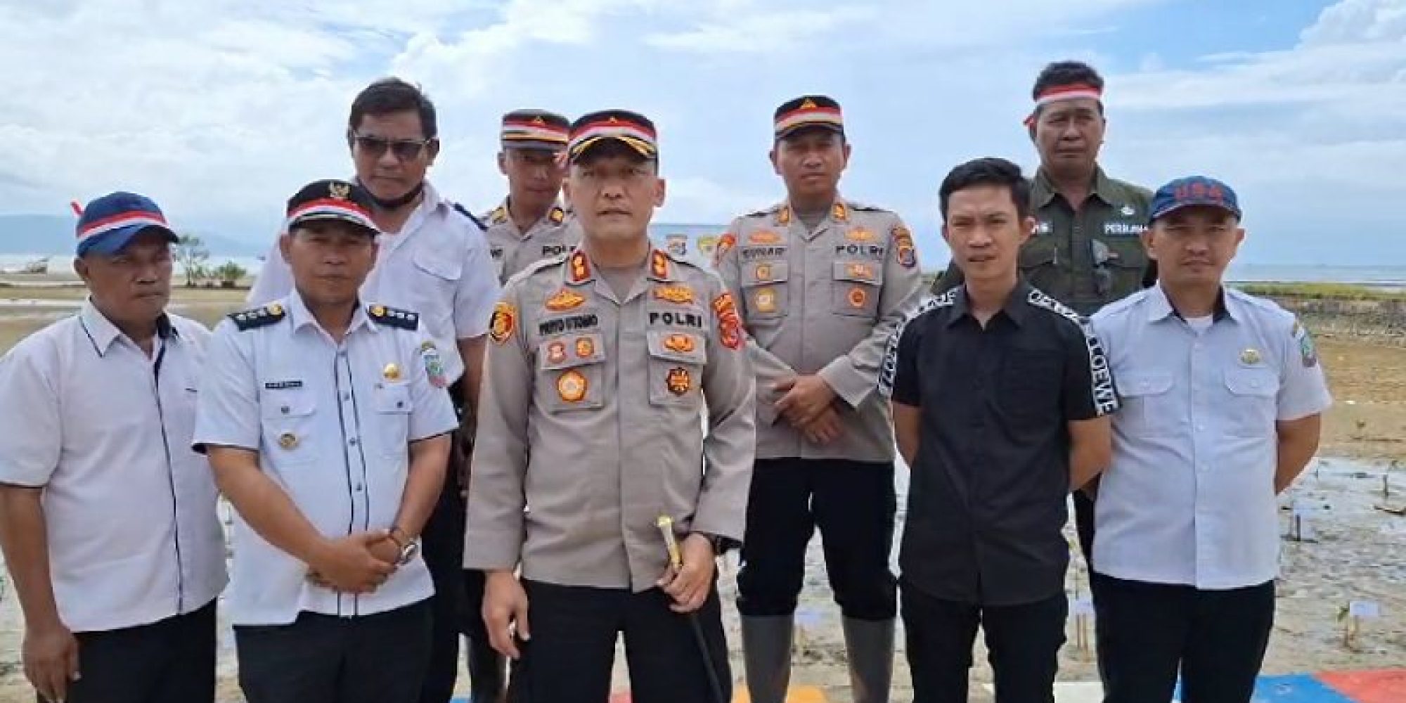 Laksanakan Intruksi Kapolri, Polres Konut Gelar Penanaman 1.000 Pohon Bakau di Kec Lasolo