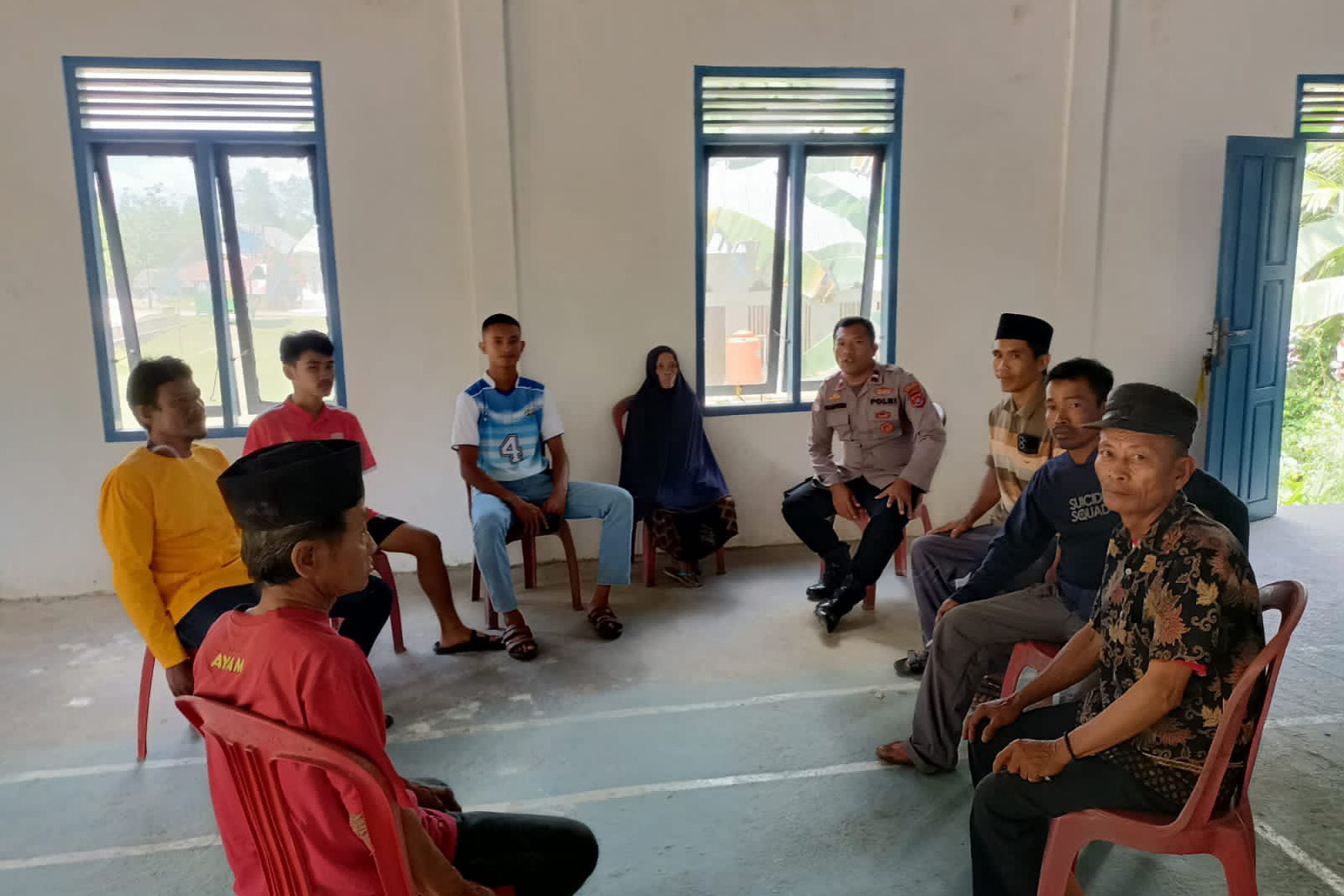 Ngopi Bareng dan Diskusi Bersama Warga, Polsek Mowila Tampung Keluhan Masyarakat