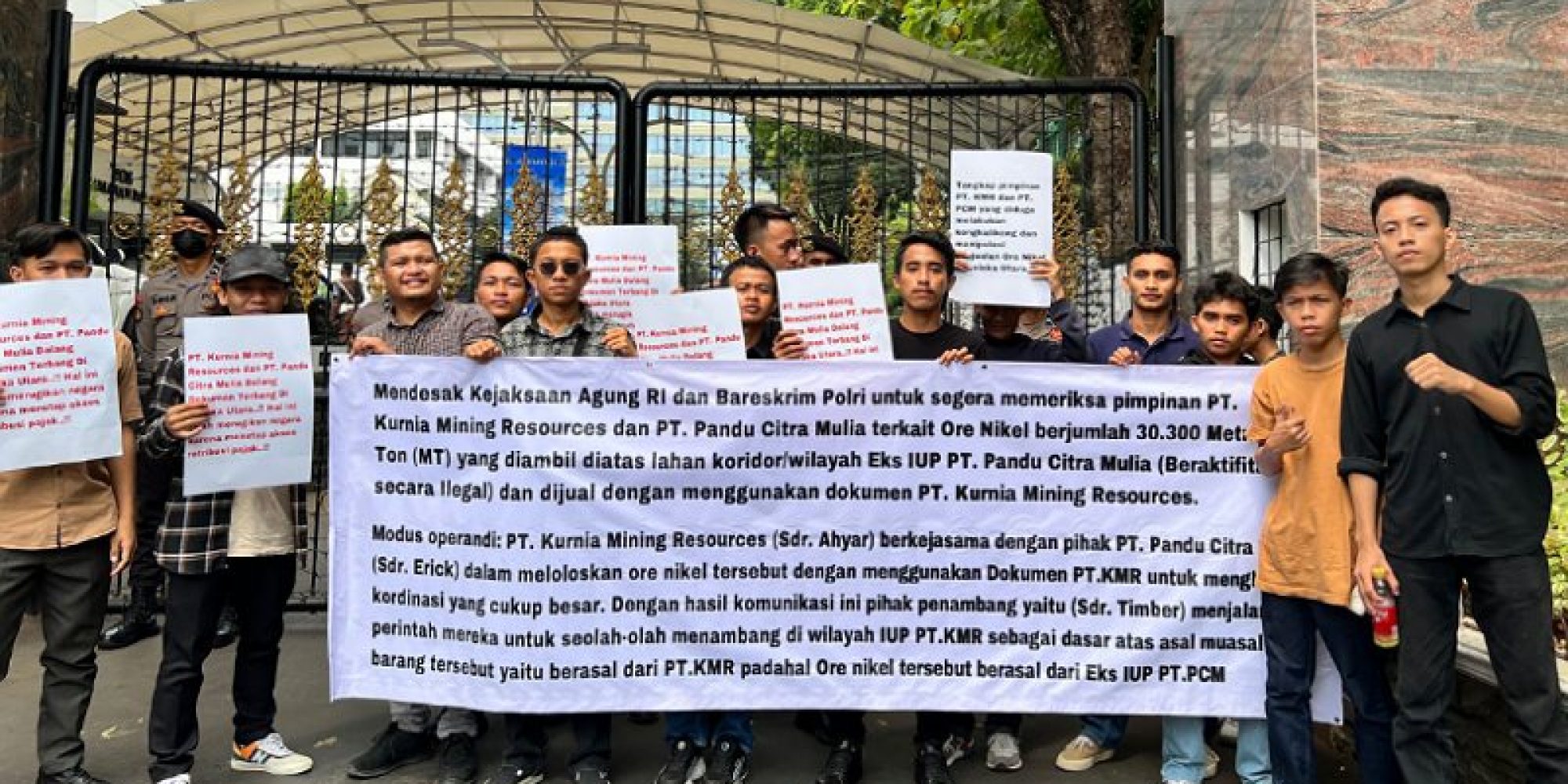Unjuk Rasa Di Bareskrim Dan Kejagung RI, Jarnas MM Minta PT. KMR dan PT. PCM Diperiksa Terkait Dokumen Terbang