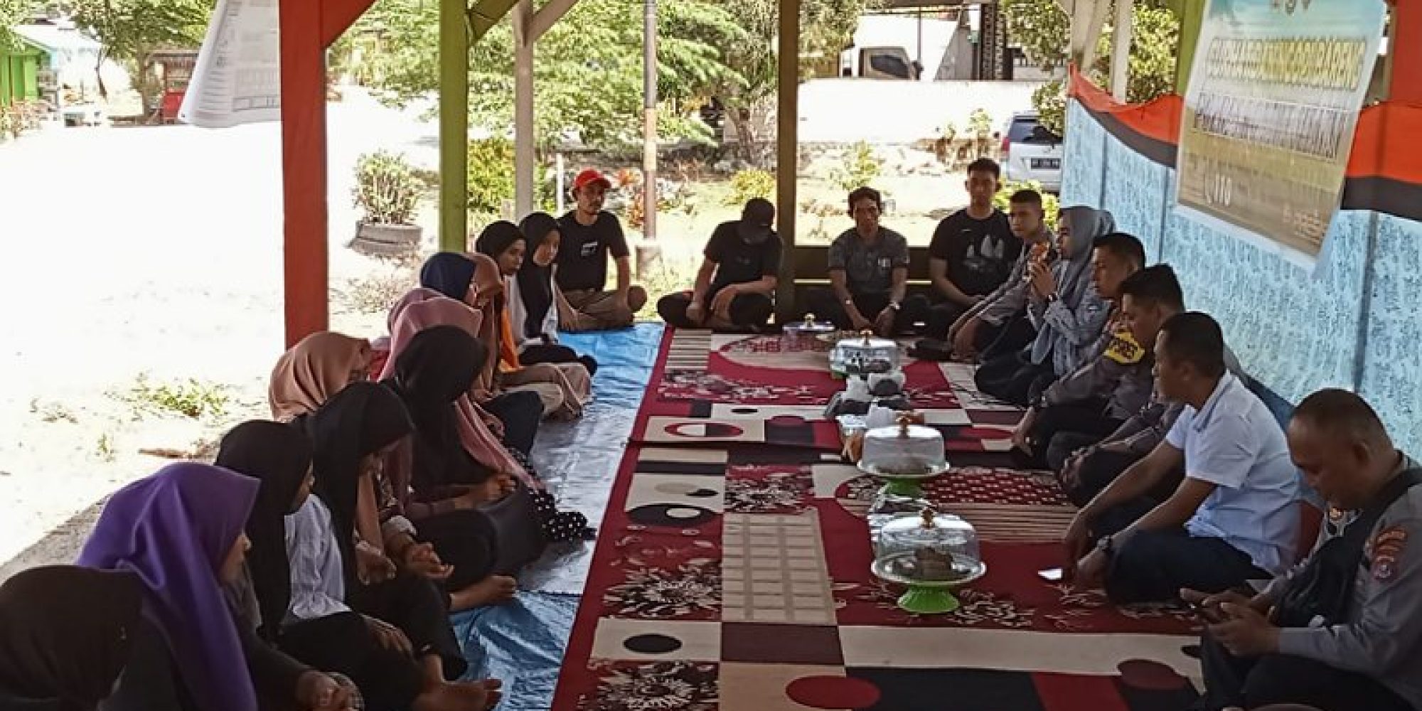 Curhat Dan Ngopi Bareng, Waka Polres Konsel Dengar Keluhan Warga Kec Laeya