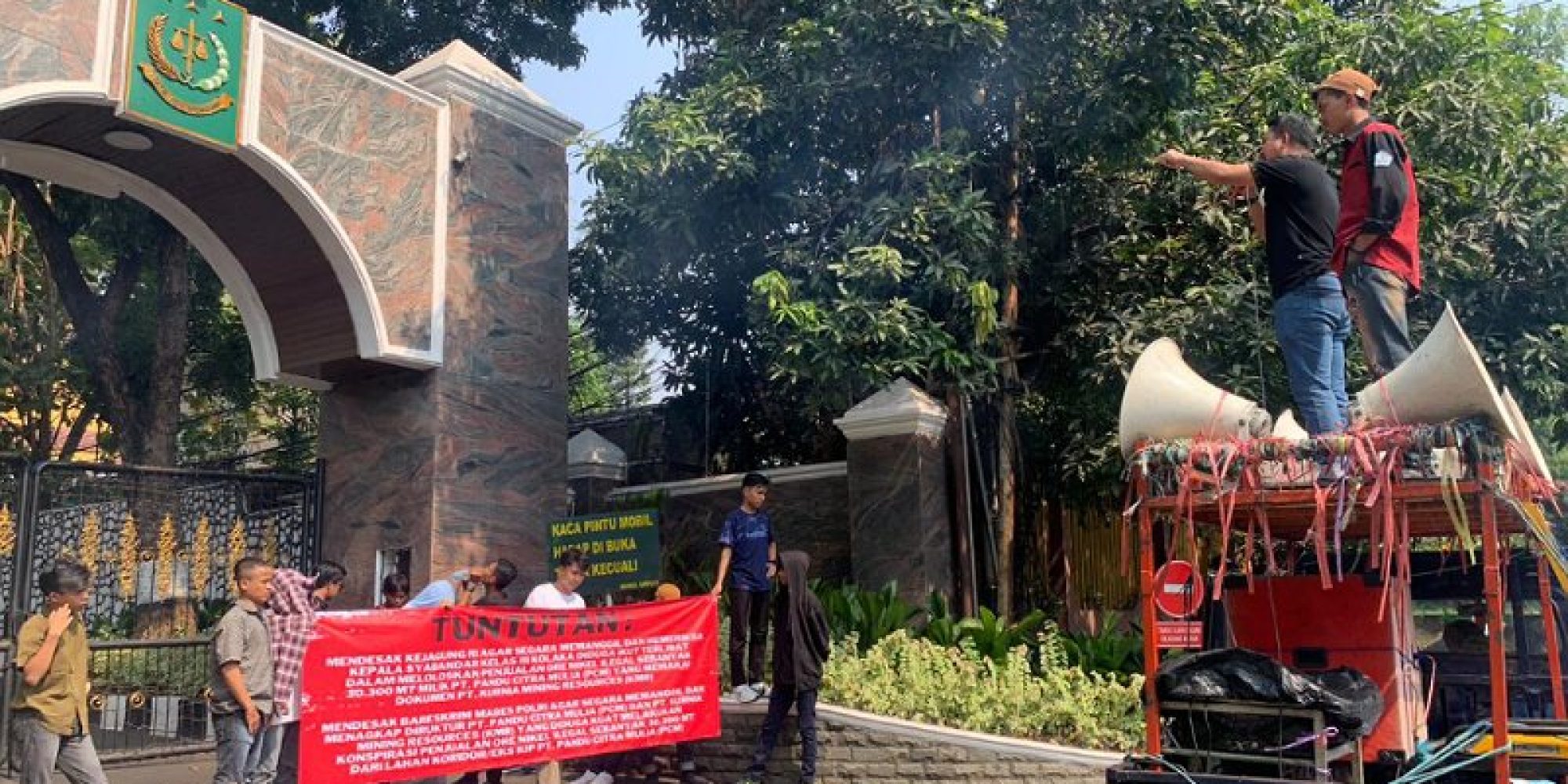 Diduga Melakukan Penjualan Ore Nikel Ilegal, Gema Sultra Desak Kejagung RI Panggil dan Periksa Direktur PT. KMR Dan PT. PCM