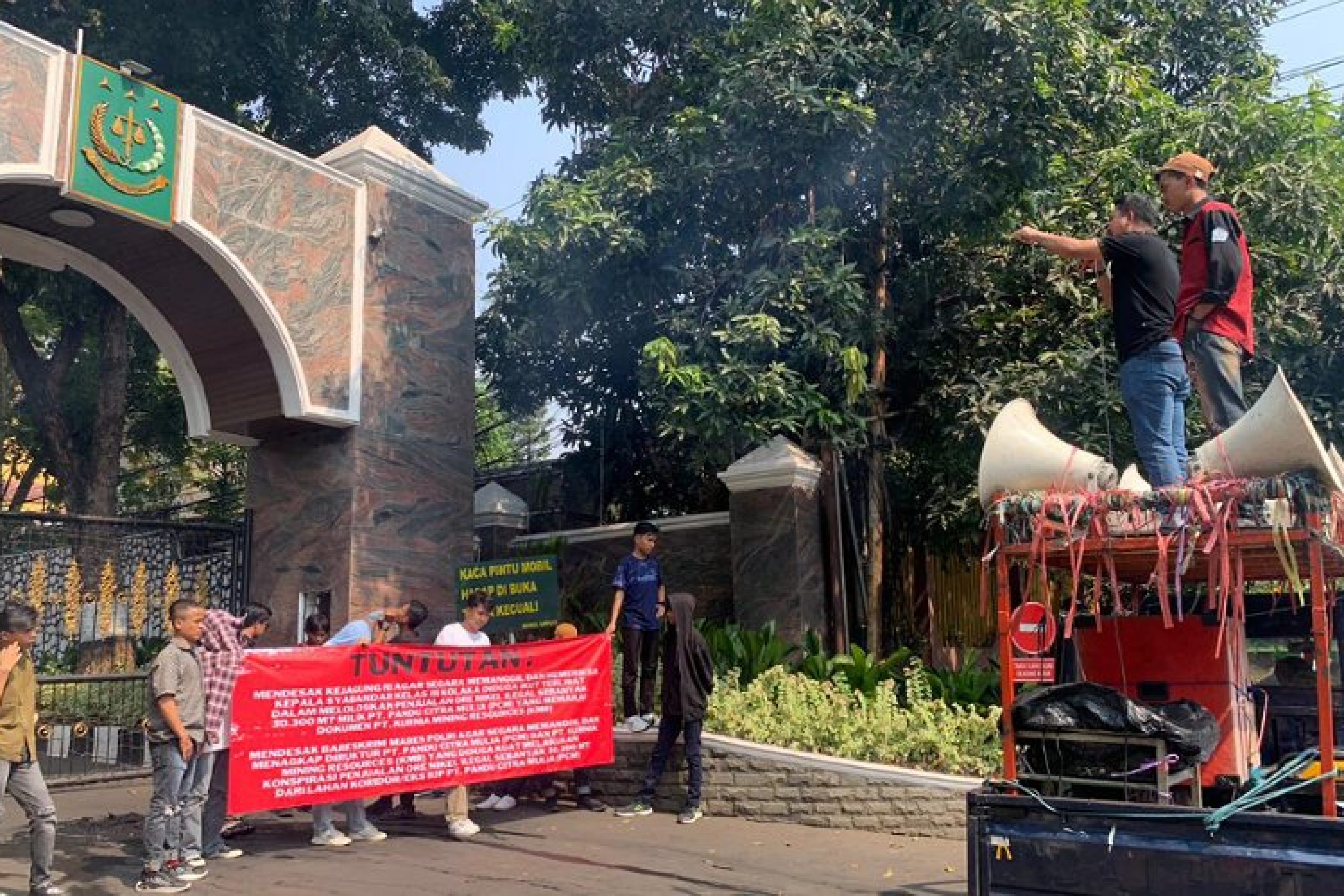 Diduga Melakukan Penjualan Ore Nikel Ilegal, Gema Sultra Desak Kejagung RI Panggil dan Periksa Direktur PT. KMR Dan PT. PCM