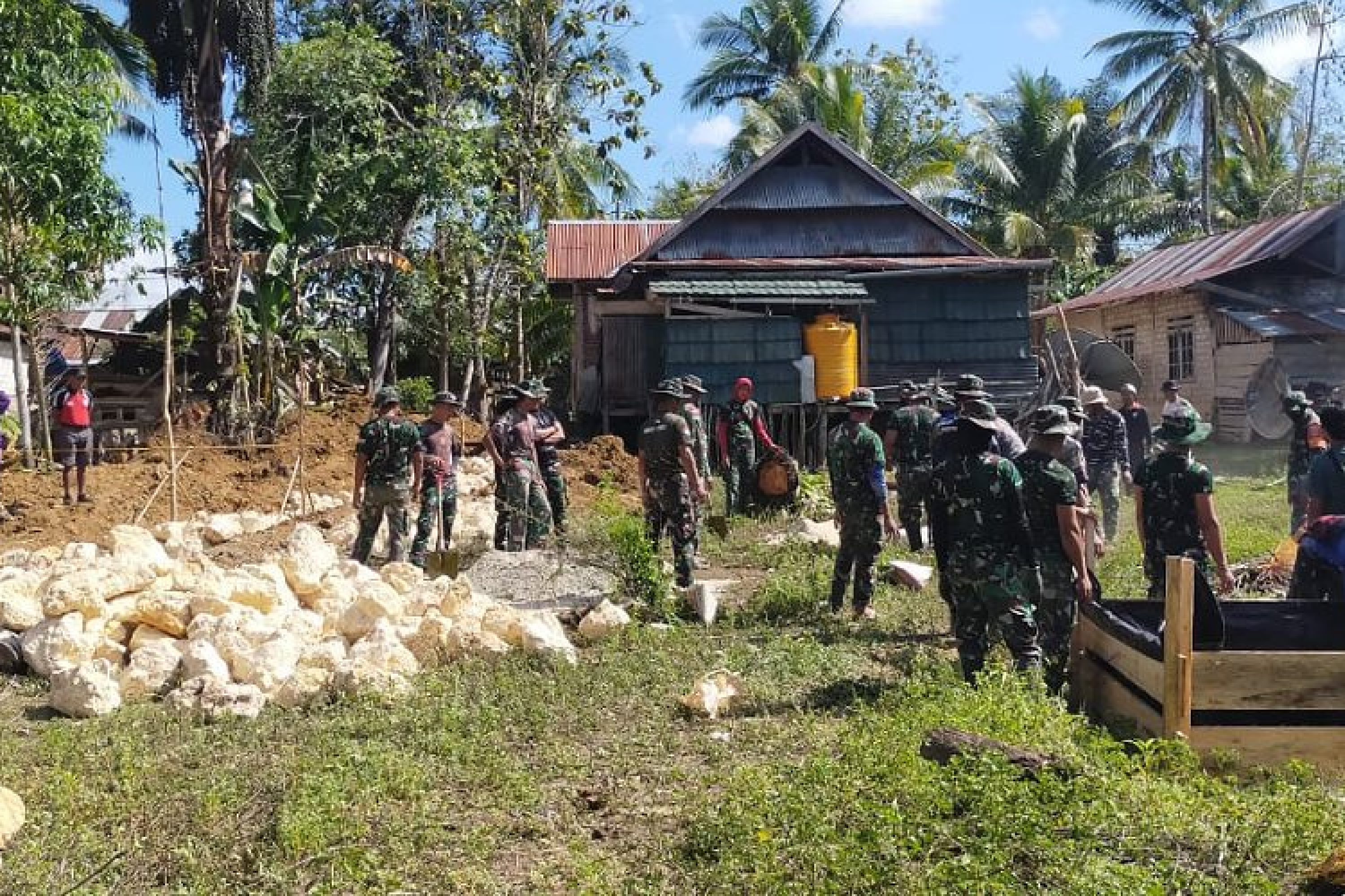 Satgas TMMD Ke 118 Kodim 1416/Muna Bangun Saluran Draenase