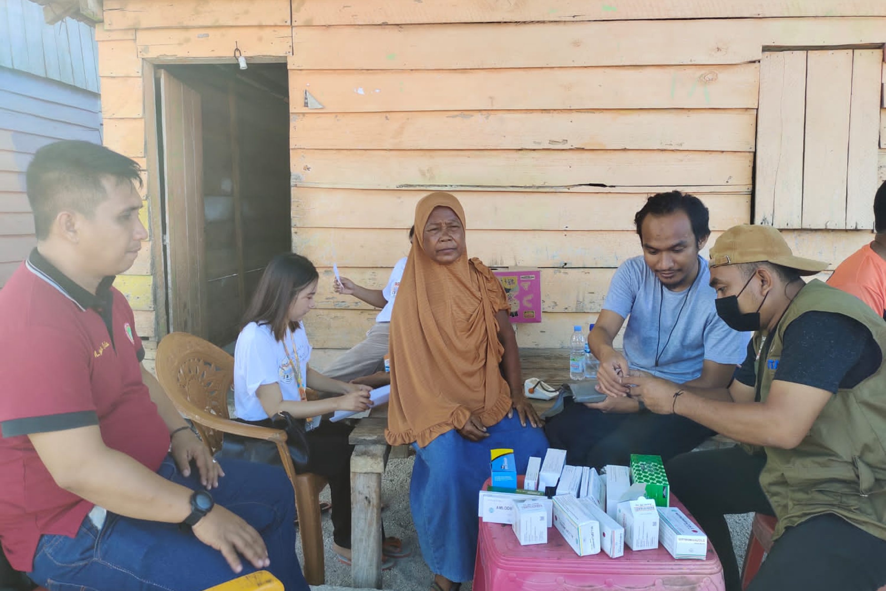 Fild Trip Labengki Bulan PRB Nasional 2023, Tim Medis F-PRB Konut Lakukan Pelayan Kesehatan Gratis