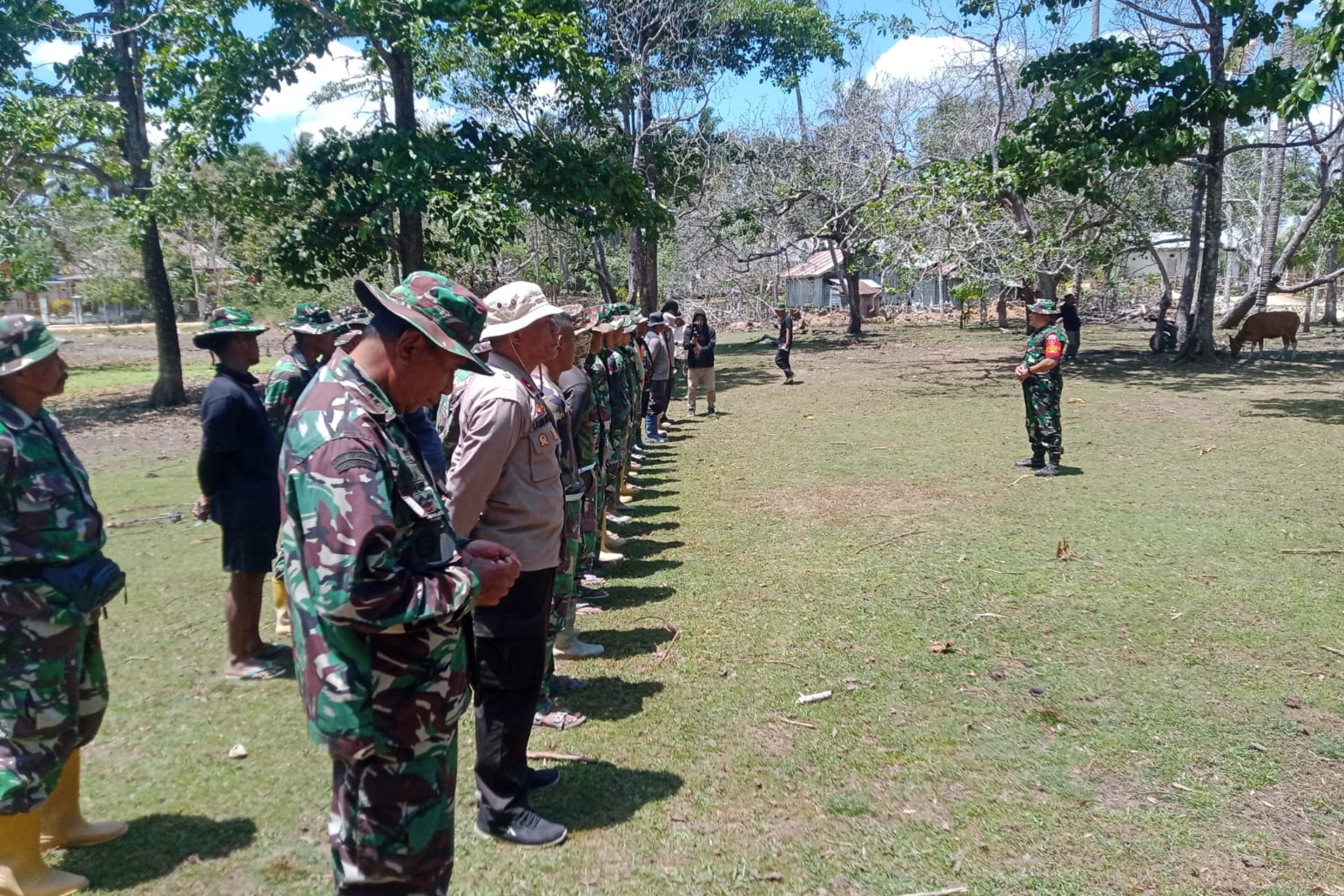 Jelang Penutupan, Dansatgas TMMD 118 Kodim Muna Ambil Apel Pagi