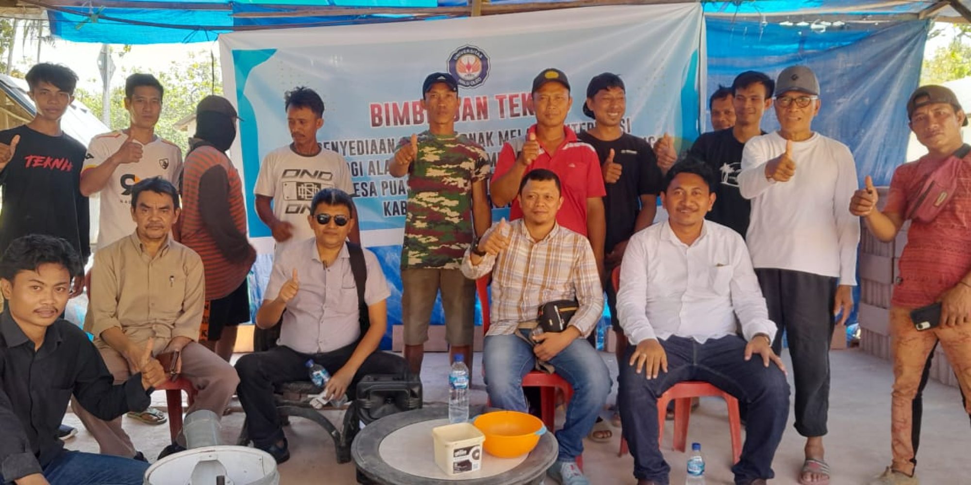 Warga Desa Puasana Gunakan Alat Pencacah Limbah Cangkang Kepiting Sebagai Penyediaan Pakan Ternak