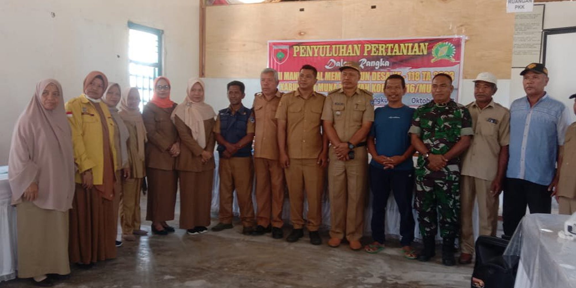 Gandeng Dinas Pertanian, Satgas TMMD 118 Kodim Muna Sosialisasi Tentang Pertanian Kepada Warga Tombula
