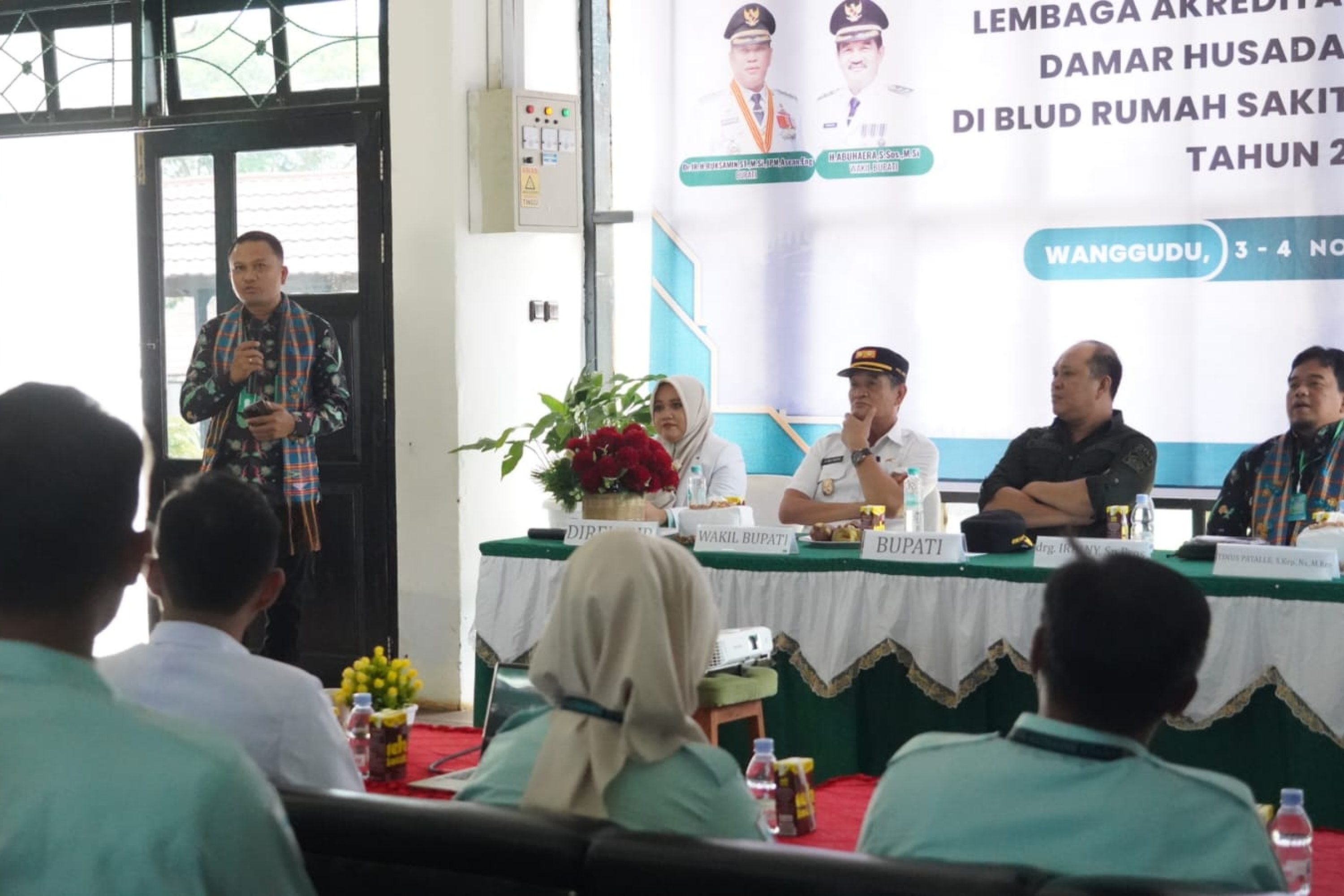 Bupati Konut, Menerima Tim Surveior Lars DHP Dalam Meningkatkan Akreditasi BLUD Konut