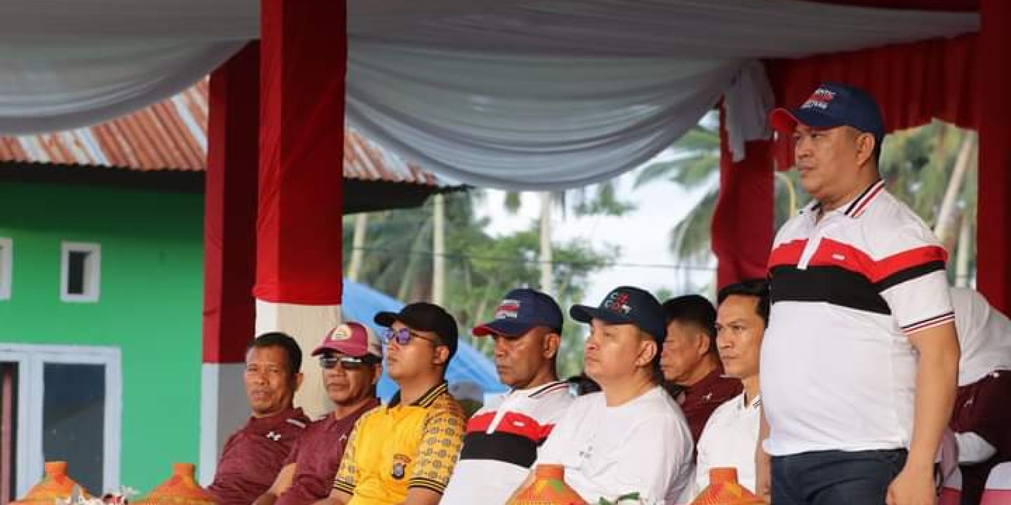 Bupati Ruksamin Pimpin Upacara Pembukaan Porseni HUT PGRI Ke – 78 Di Kecamatan Lasolo