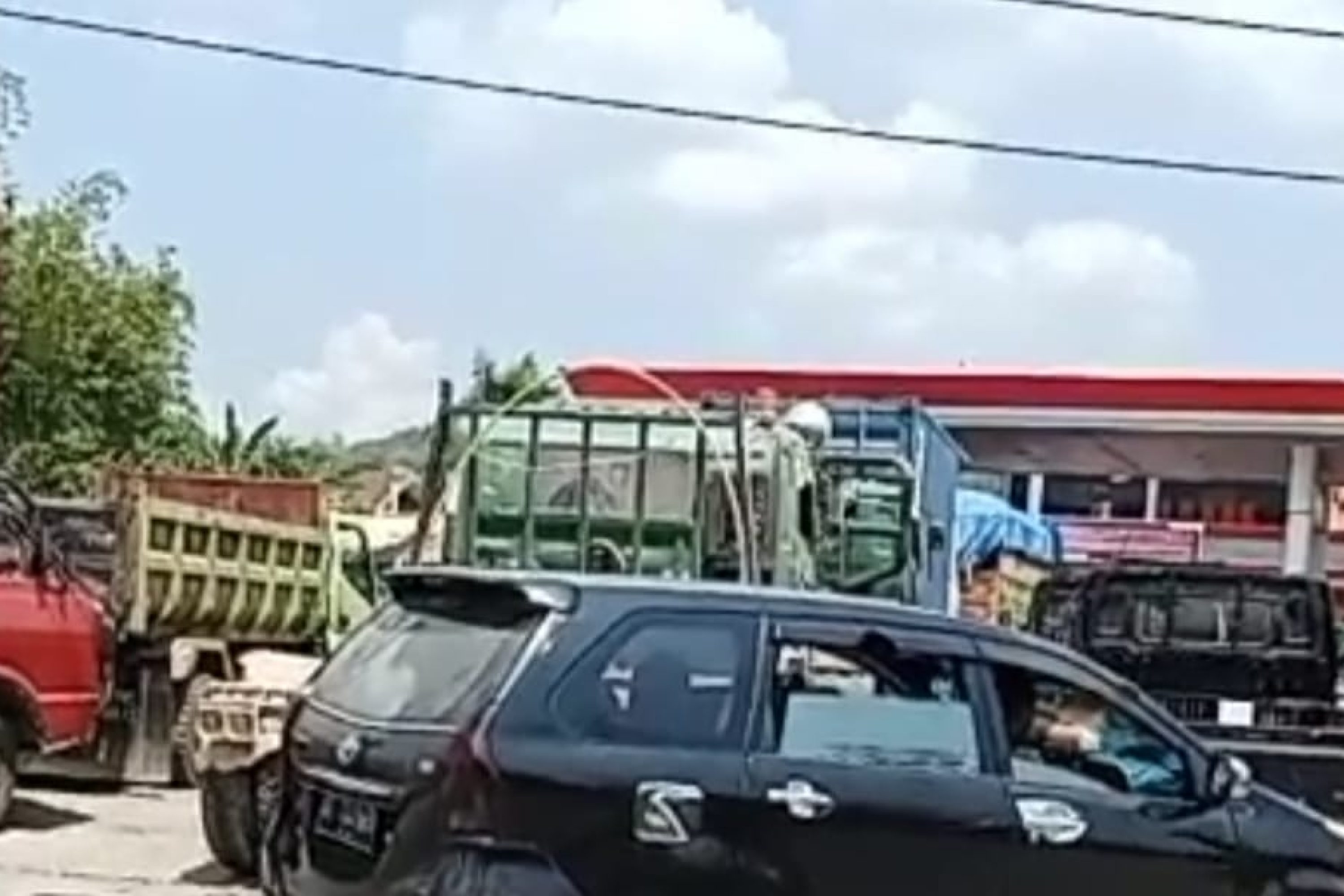 Dugaan Penyalahgunaan Pengisian BBM Jenis Solar Bersubsidi, SPBU Teratai Disoroti