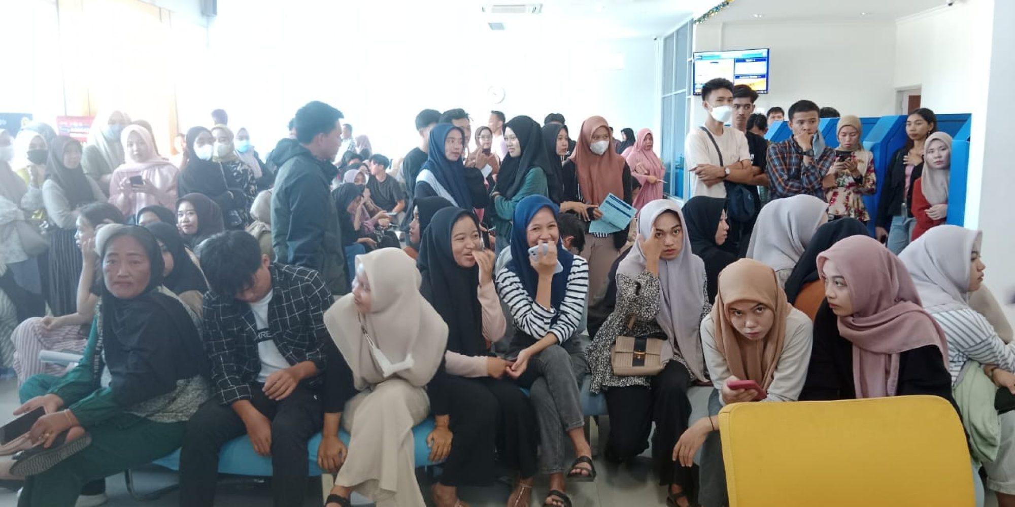 Ribuan Mahasiswa Terdiri 121 Universitas Menerima Bantuan Beasiswa Dari Pemda Konut