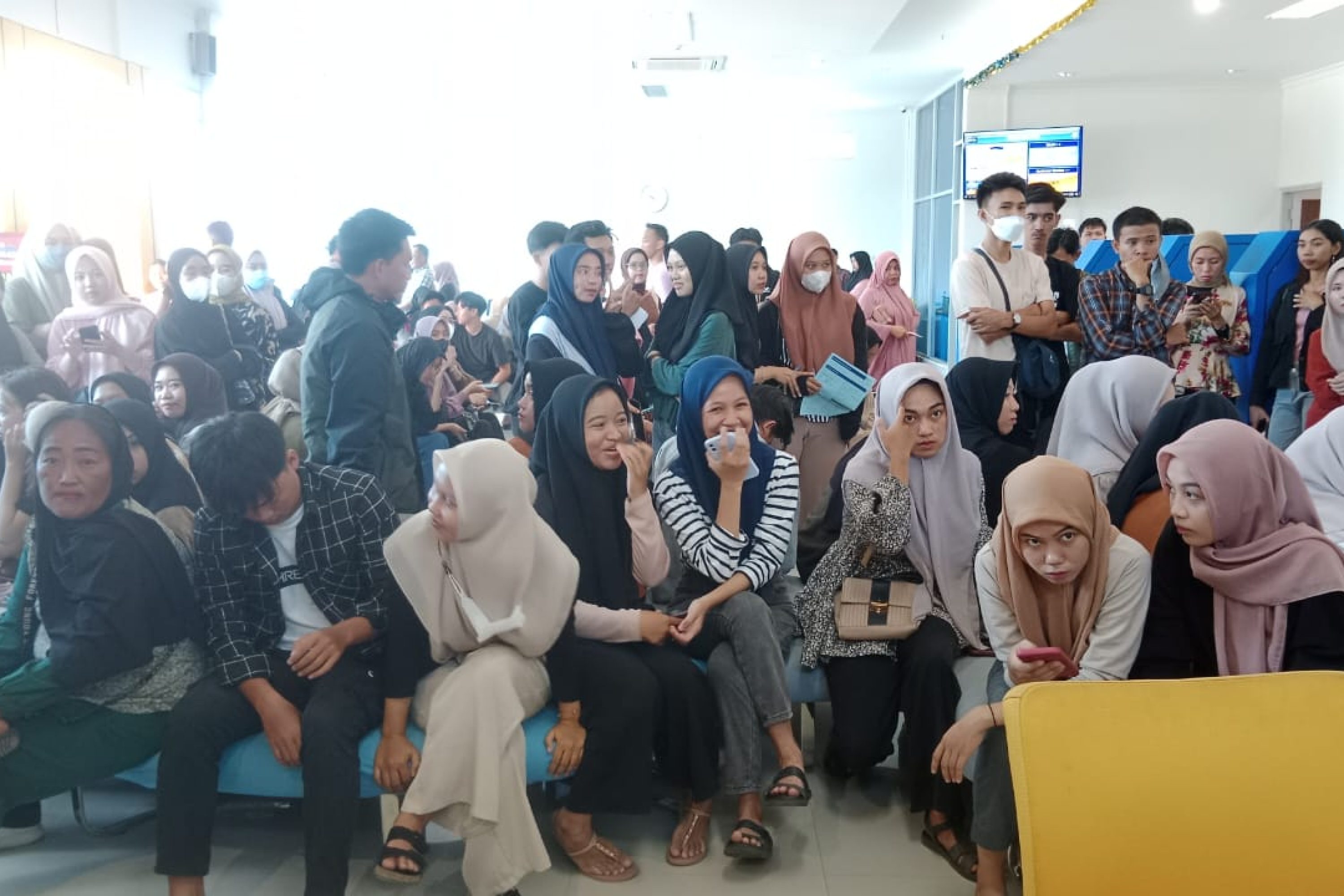 Ribuan Mahasiswa Terdiri 121 Universitas Menerima Bantuan Beasiswa Dari Pemda Konut