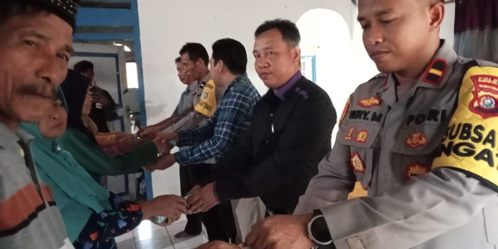 Pemerintah Desa Lamooso Salurkan BLT Tahap III Tahun 2023