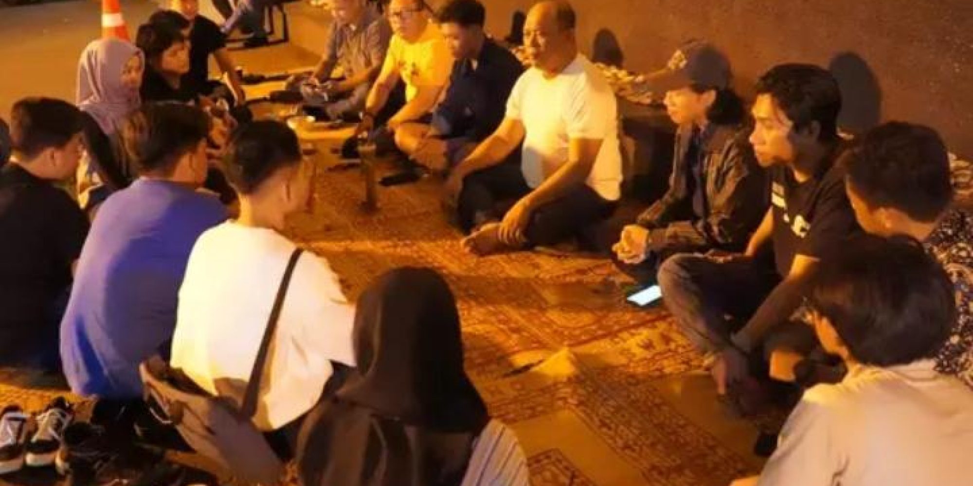 Bupati Konut Ruksamin Menyambangi Mahasiswa Asal Konut Di Jogjakarta, Ini Pesannya