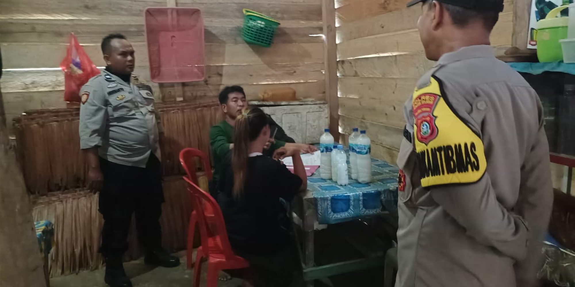 Polres Konsel Sidak Penjual Miras Ilegal Jelang Natal Dan Tahun Baru