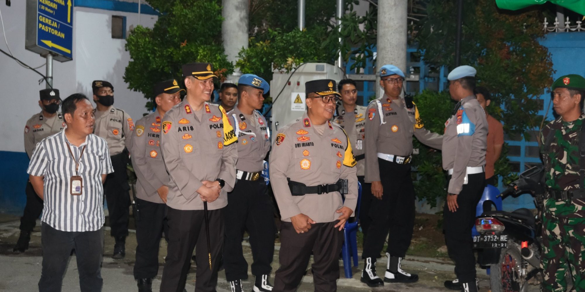 Wakapolda Sultra Tinjau Pos Pengamanan dan Beberapa Tempat Ibadah Malam Natal
