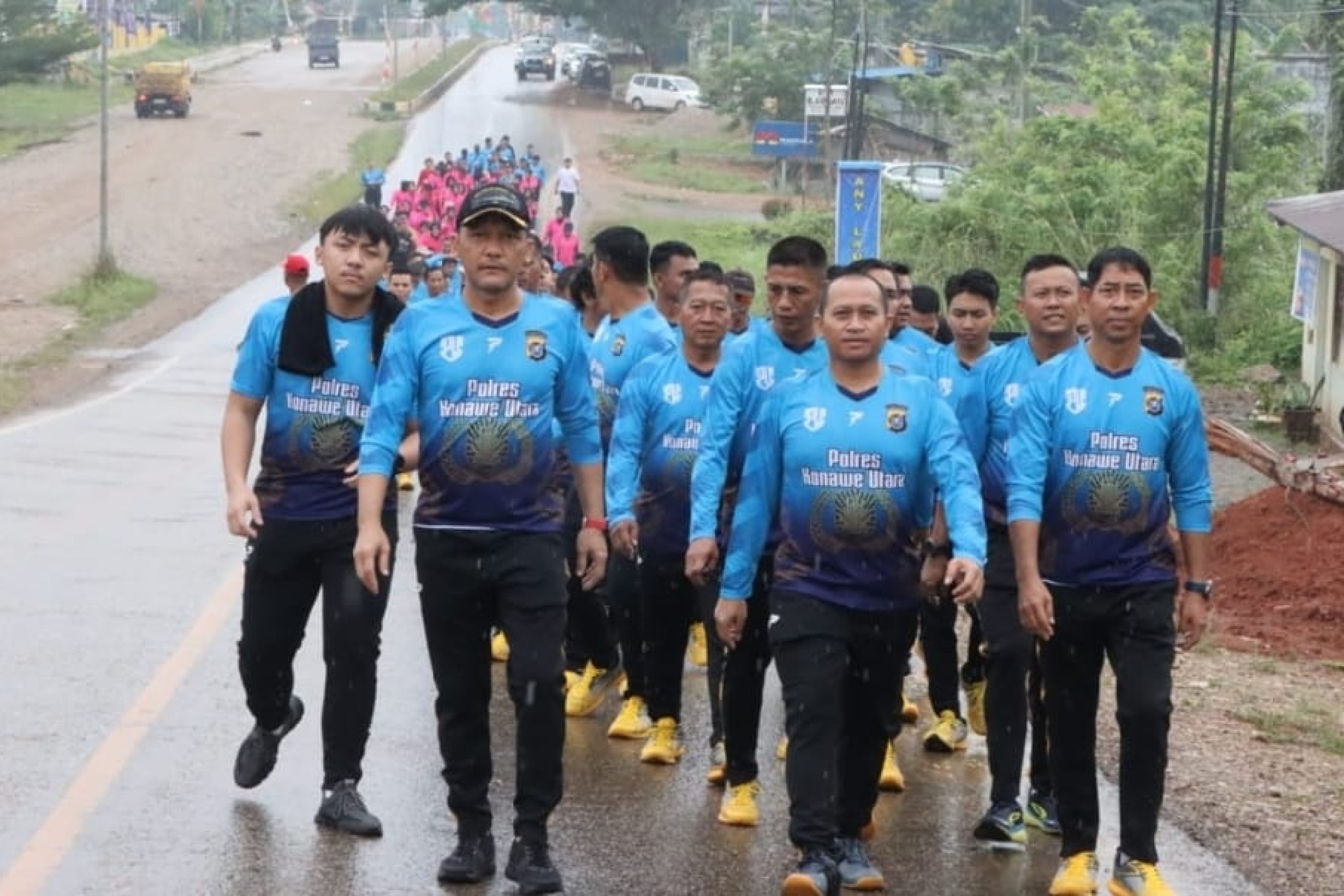 Kapolres Konut Menggelar Jalan Sehat Dan Anniversary Pertama Bersama Keluarga Besar Polres Konawe Utara