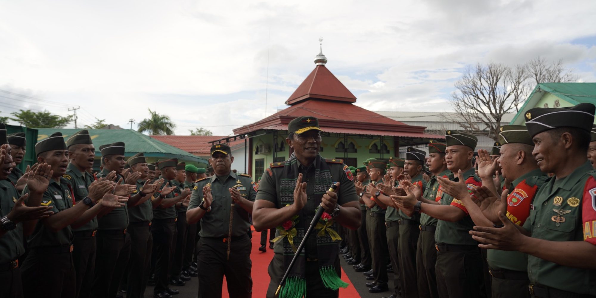 Kunker di Kodim 1412/Kolaka, Danrem 143/HO : Berkreasi dan Berinovasi Untuk Terus Membantu Masyarakat di Wilayah Binaan