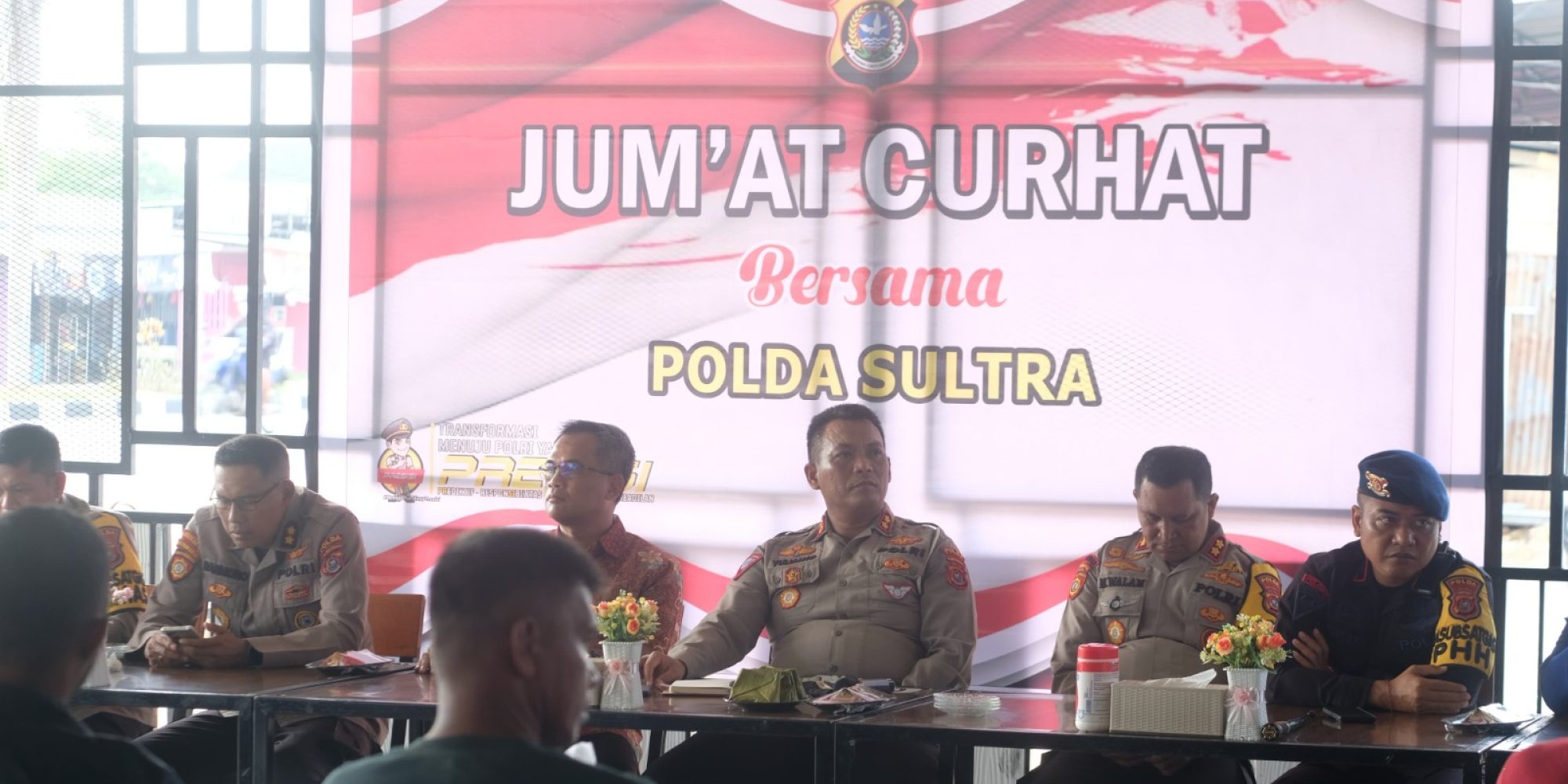 Jumat Curhat, Wadirlantas Polda Sultra AKBP Yulianto Mendengarkan Keluhan dan Saran Warga