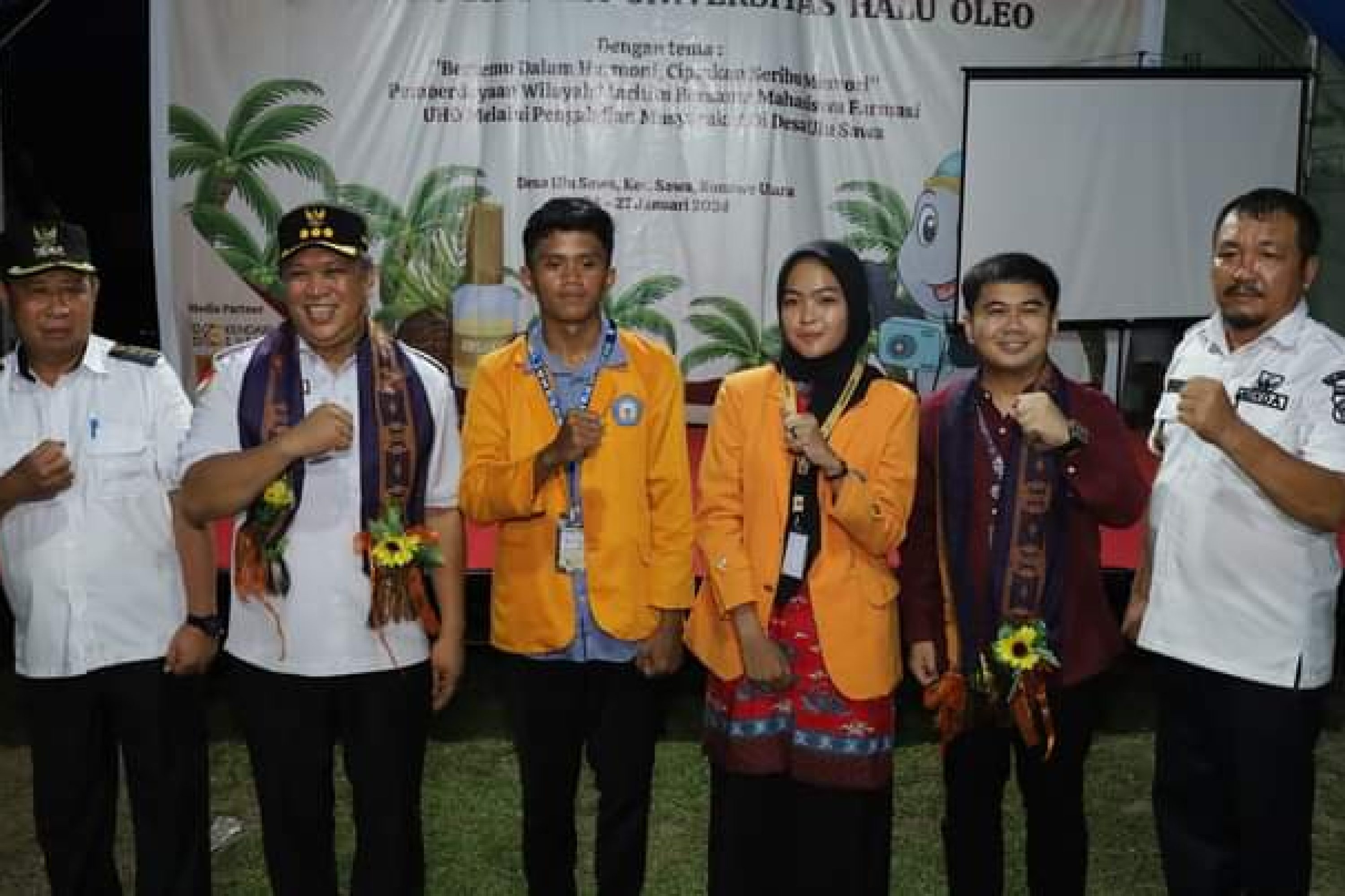 Bupati Ruksamin Buka Kegiatan Bakti Sosial Jurusan Farmasi Universitas Halu Oleo Di Konut