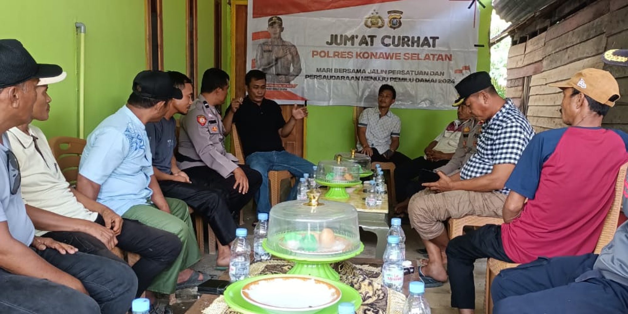Ngopi Bersama Dibalut Jumat Curhat, Polsek Mowila Jawab Setiap Keluhan Warga Desa Pudahoa