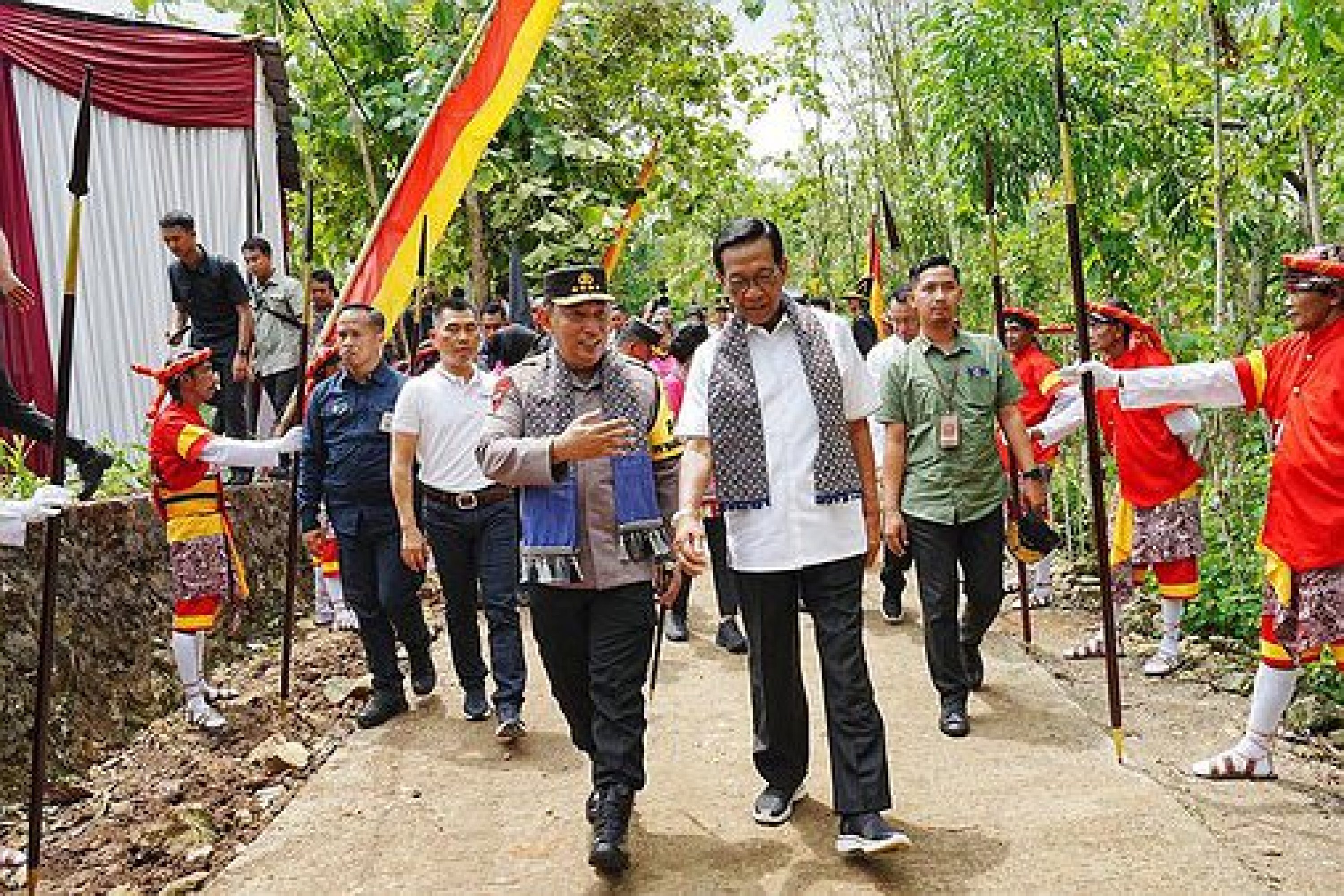 Kapolri Jenderal Listyo Sigit Prabowo Resmikan 10 Sumur bor Polri Presisi di Gunungkidul Dan Bagikan Sembako